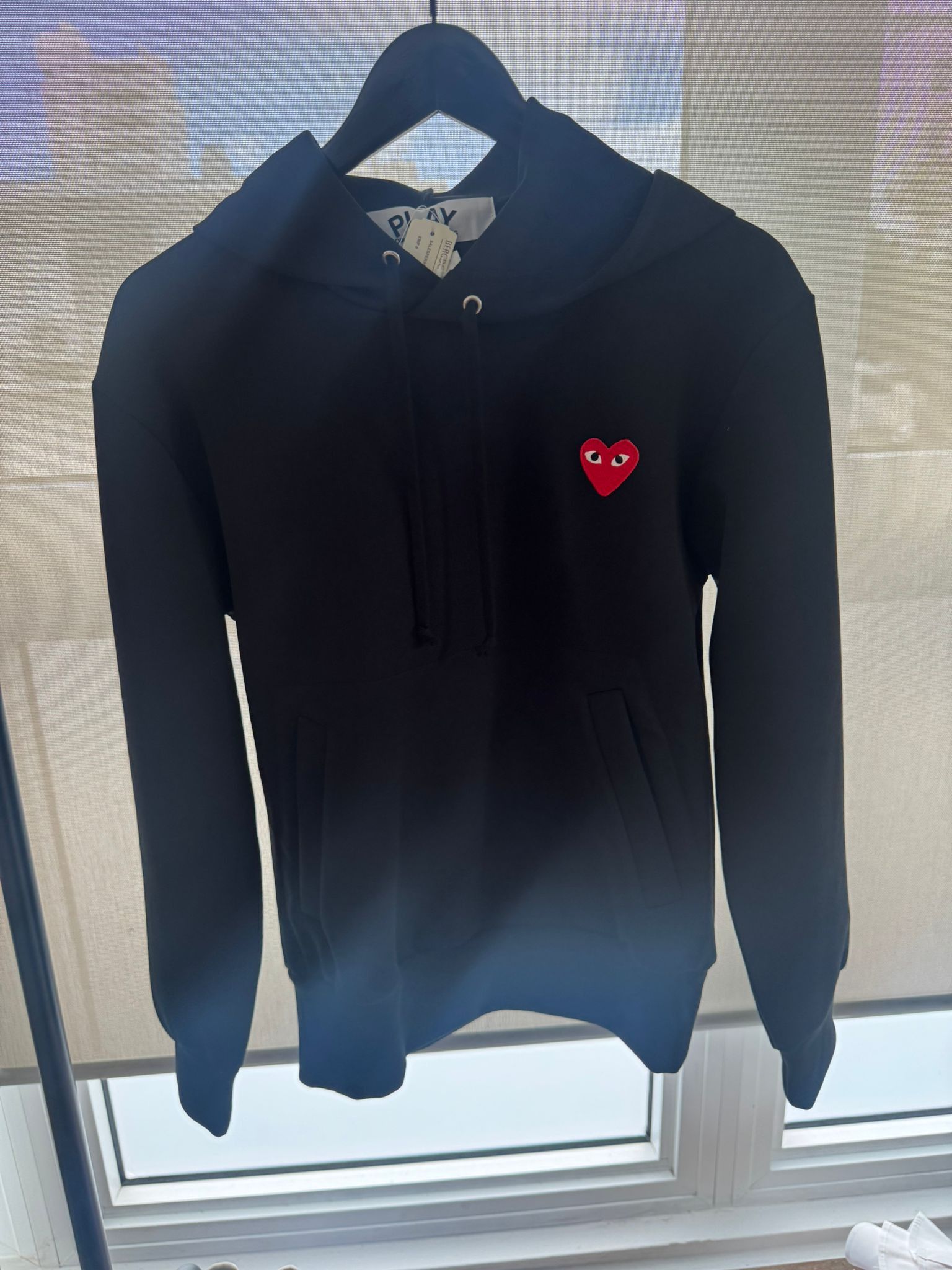 Comme des Garcons comme des Garçons PLAY Black Heart Logo Pullover Hoodie Size US S / EU 44-46 / 1 - 1 Thumbnail