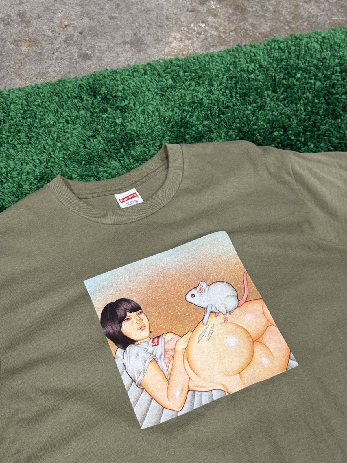 Supreme Supreme Cocaine Mouse Tee Olive Green Medium SS25 Drugs Rat Size US M / EU 48-50 / 2 - 3 Thumbnail