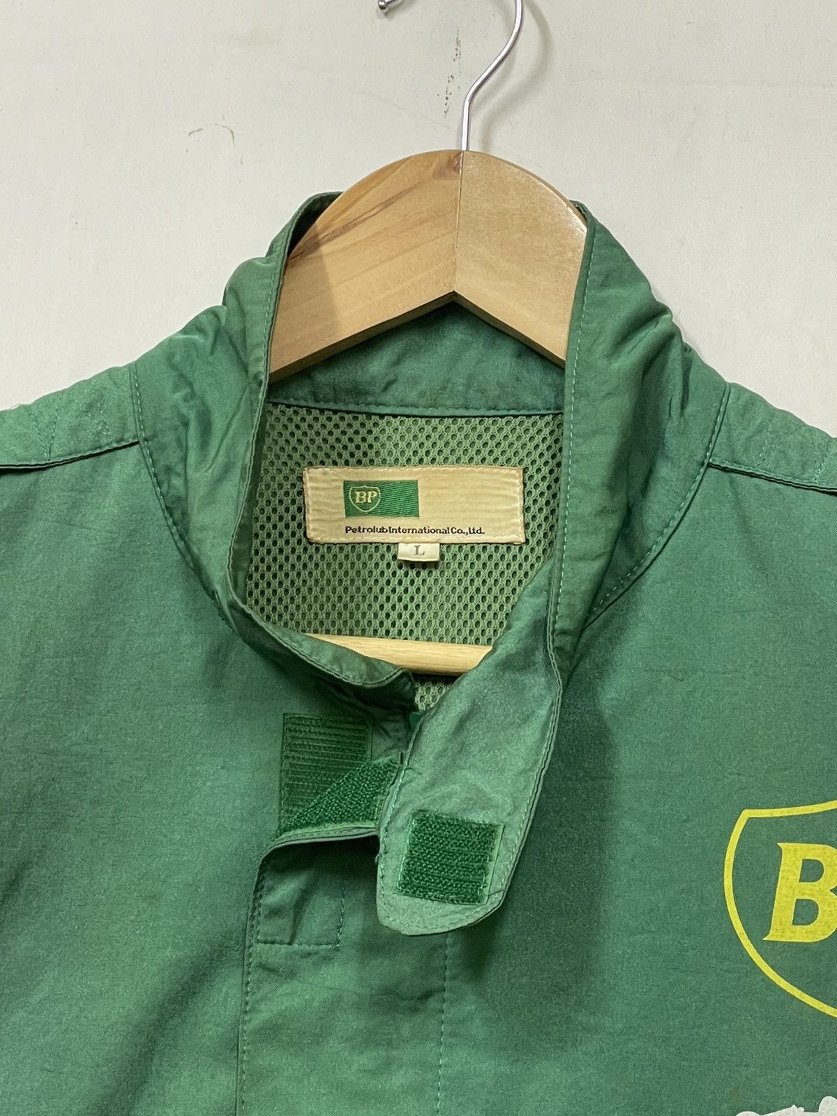 ICON Motorsports × Vintage Vintage BP Motor Sport Club British Petroleum Size US L / EU 52-54 / 3 - 4 Thumbnail