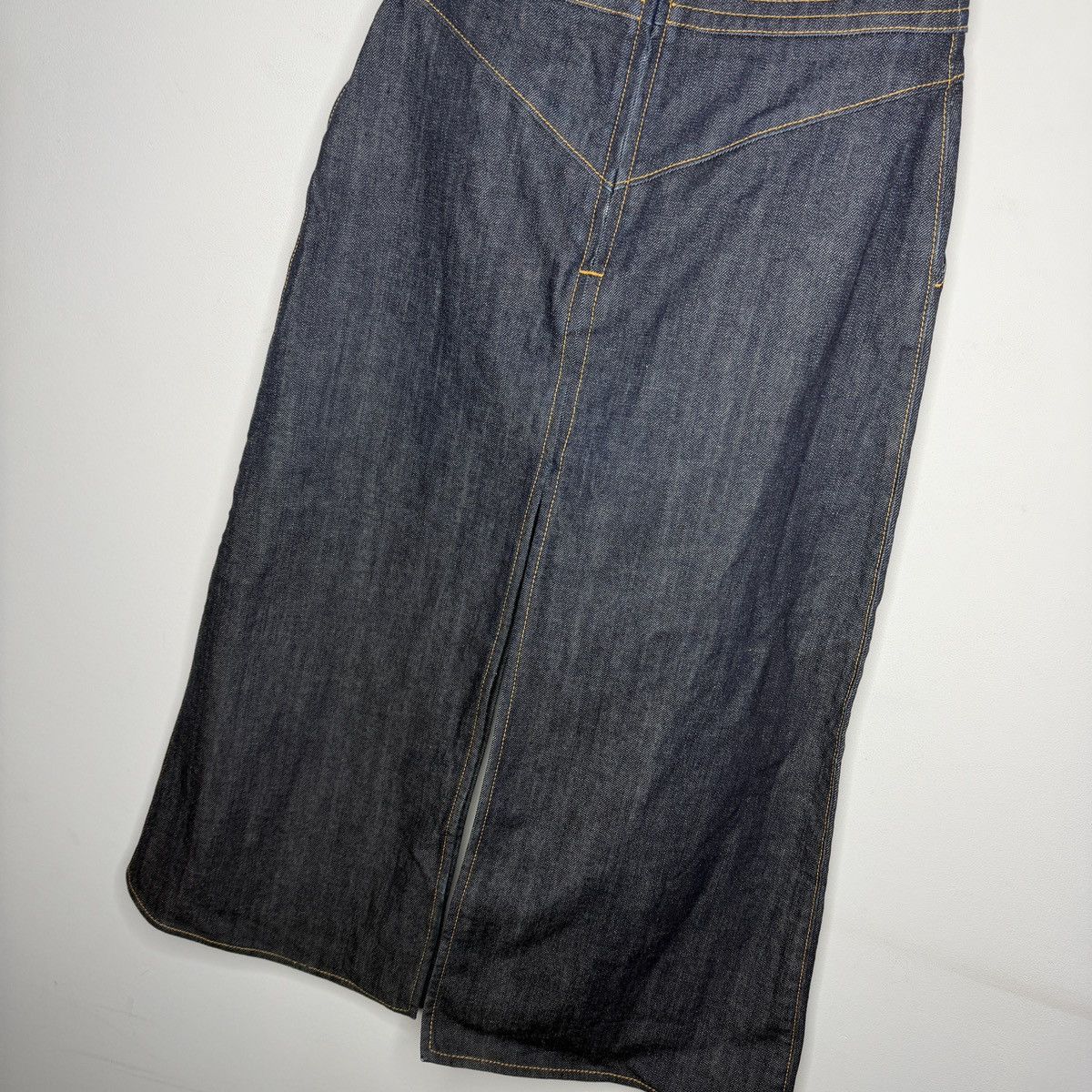 Louis Vuitton Louis Vuitton Navy Denim Skirt Size 26" / US 2 / IT 38 - 6 Thumbnail