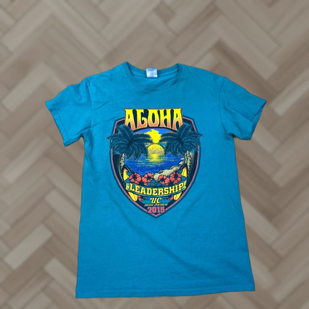 Gildan Gildan T-Shirt Aloha Leadership UC Santa Barbara 2015 Green/Blue Crew Neck Short Sleeve Mens Size S #2285 Size US S / EU 44-46 / 1 - 1 Thumbnail