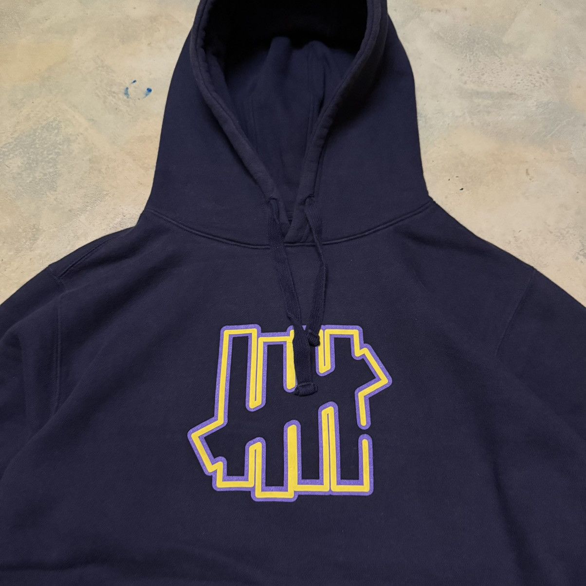 Undefeated Undefeated Big Logo Hoodie Pullover Size US L / EU 52-54 / 3 - 5 Thumbnail