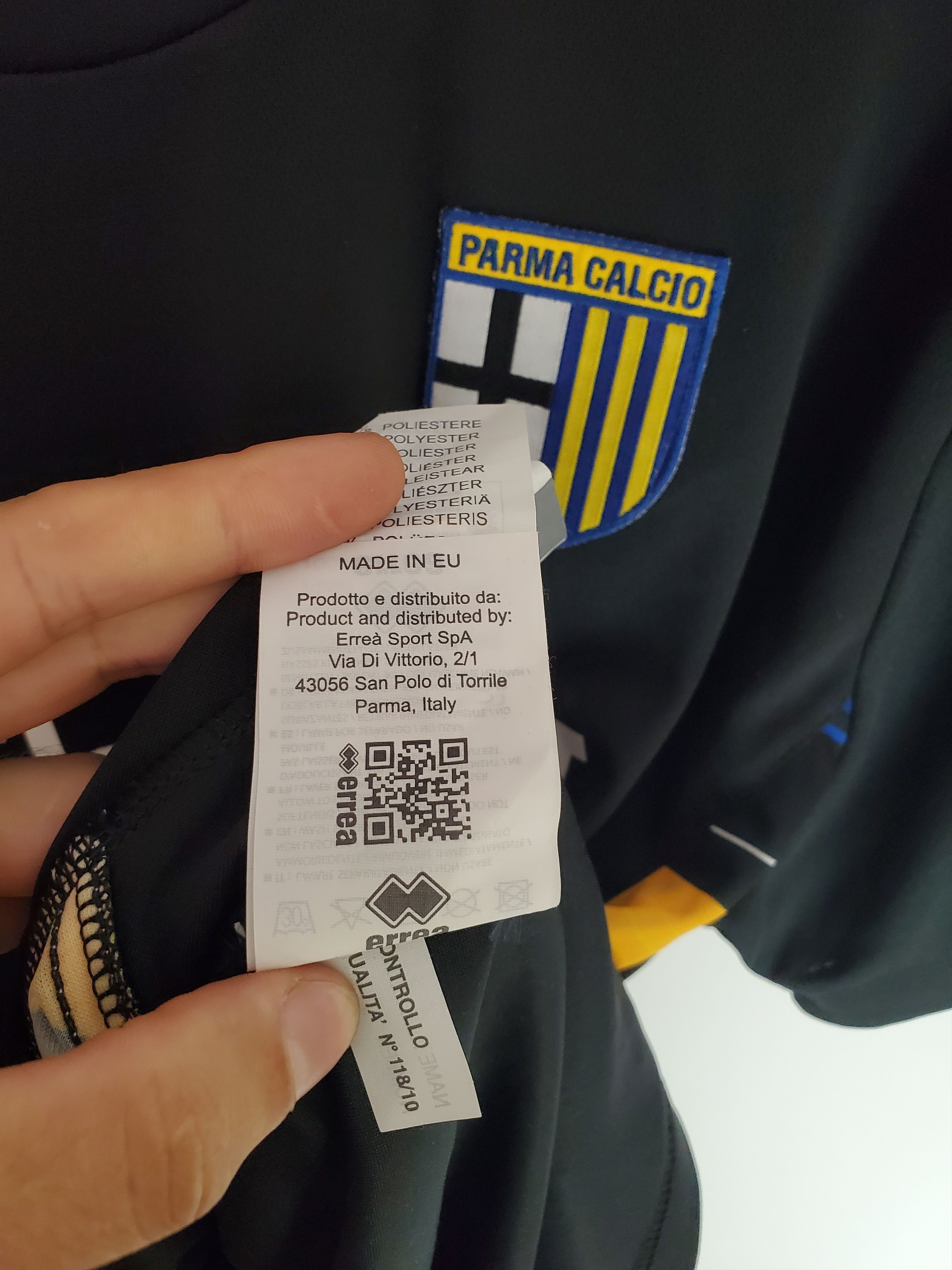 Errea Parma 2022-23 errea soccer jersey size L perfect condition Size US L / EU 52-54 / 3 - 9 Thumbnail