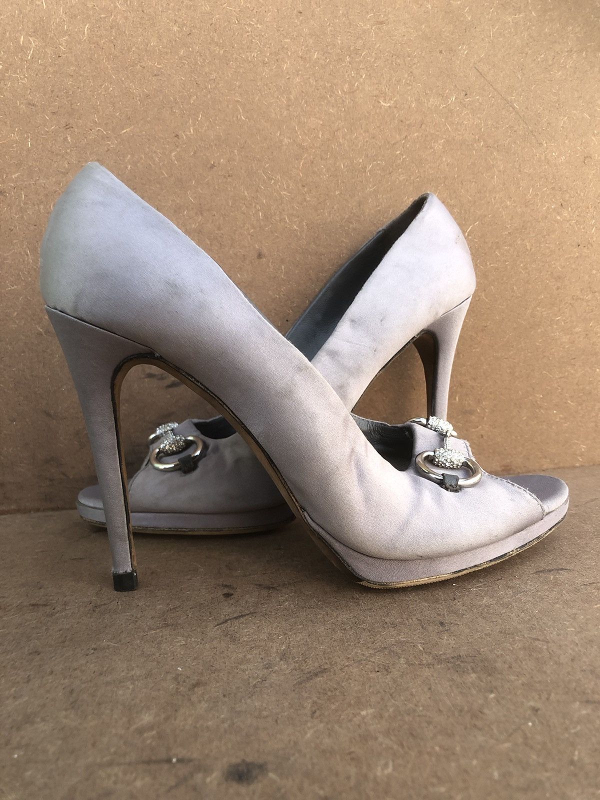 Gucci × Vintage Vintage GUCCI Grey Women’s Heels Size 39.5 Size US 9.5 / IT 39.5 - 6 Thumbnail