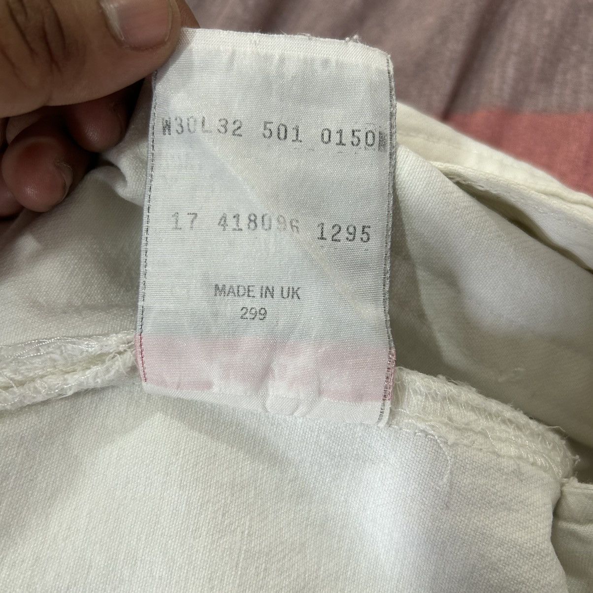 Levi's Vintage Levi’s 501 Made in UK White Denim Size US 30 / EU 46 - 16 Thumbnail