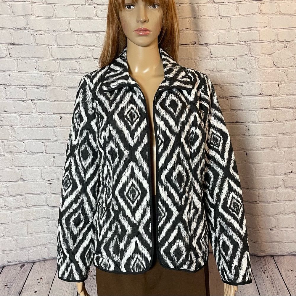 Chicos Chico's Quilted Black White Collared Open Front Jacket Size Size M / US 6-8 / IT 42-44 - 2 Thumbnail