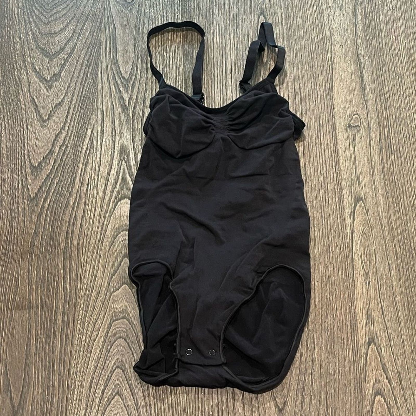SKIMS NWOT Skims Sculpting Bodysuit - Size S/M Size S / US 4 / IT 40 - 1 Thumbnail