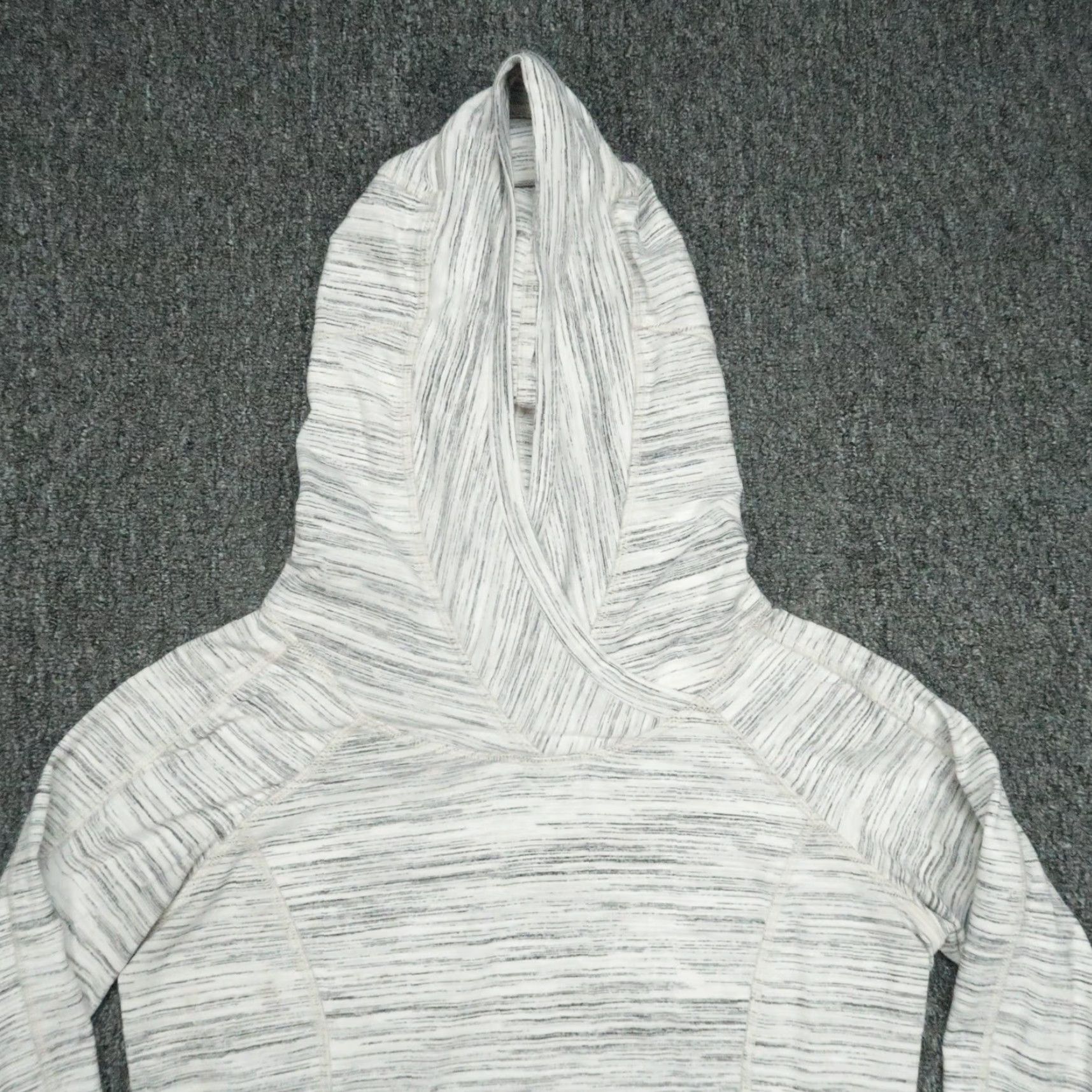 Lululemon VINTAGE No Lululemon Hoodie Womens Size 6 Pullover Athletic Zip Pocket Sweatshirt Gray White Space Dye Yoga Running Size M / US 6-8 / IT 42-44 - 2 Thumbnail