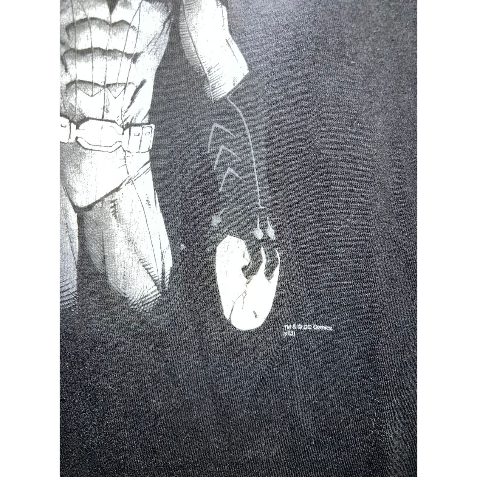 Hanes Batman The Dark Knight Shirt 2013 DC Comics Black Tee Medium Size US M / EU 48-50 / 2 - 4 Thumbnail