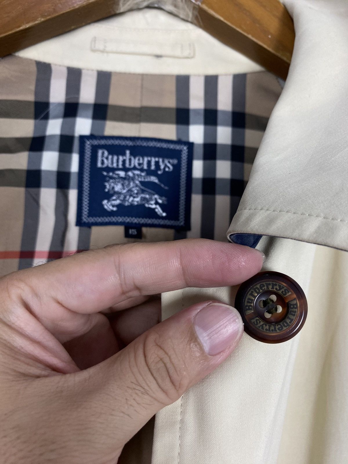 Burberry Rare‼️ Vtg Burberry’s Novacheck Trench Coat Made in Japan Size L / US 10 / IT 46 - 4 Thumbnail