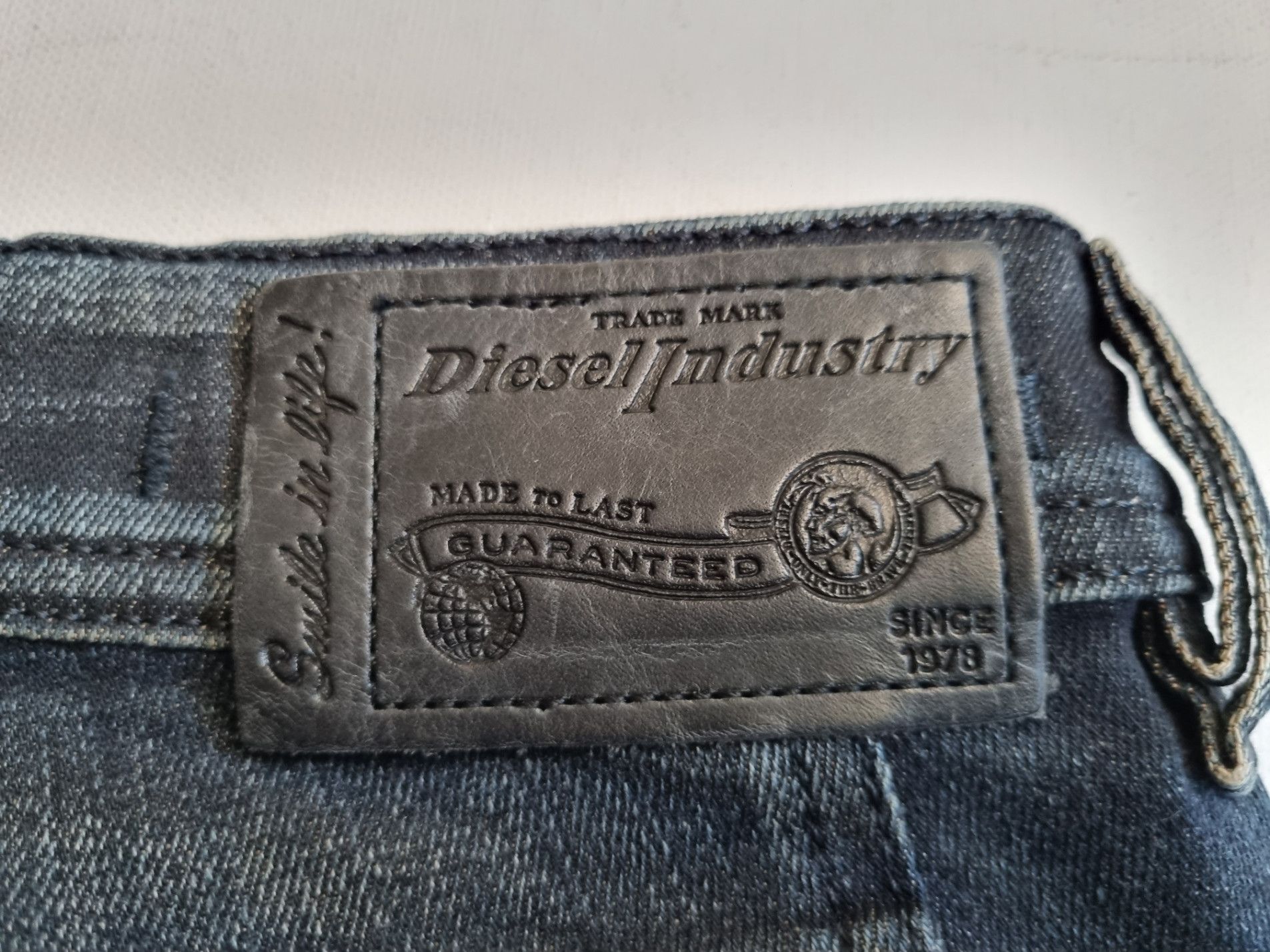 Diesel Diesel Reen 0844T Stretch Jeans 26X32 Size 26" / US 2 / IT 38 - 14 Thumbnail