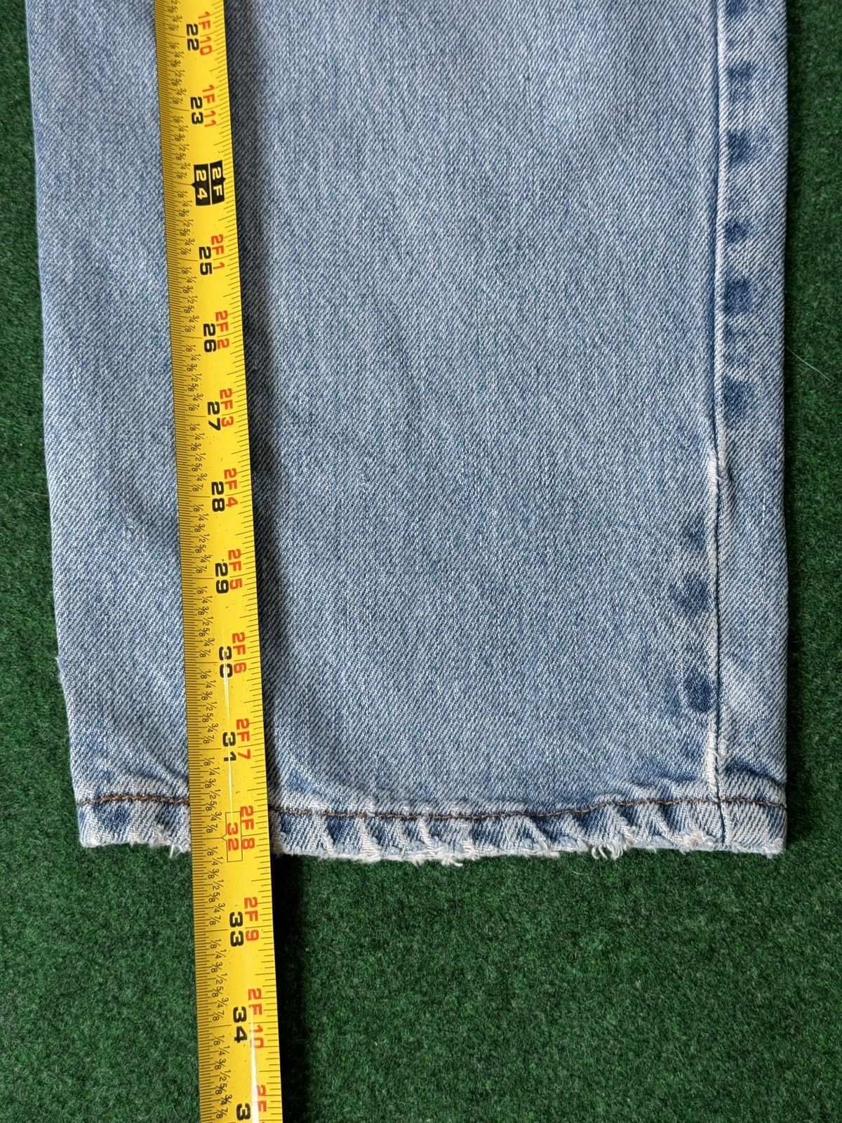 Levi's × Levi's Vintage Clothing × Vintage Vintage Levi’s 550 Distressed Light Wash Denim Jeans Size US 38 / EU 54 - 8 Thumbnail