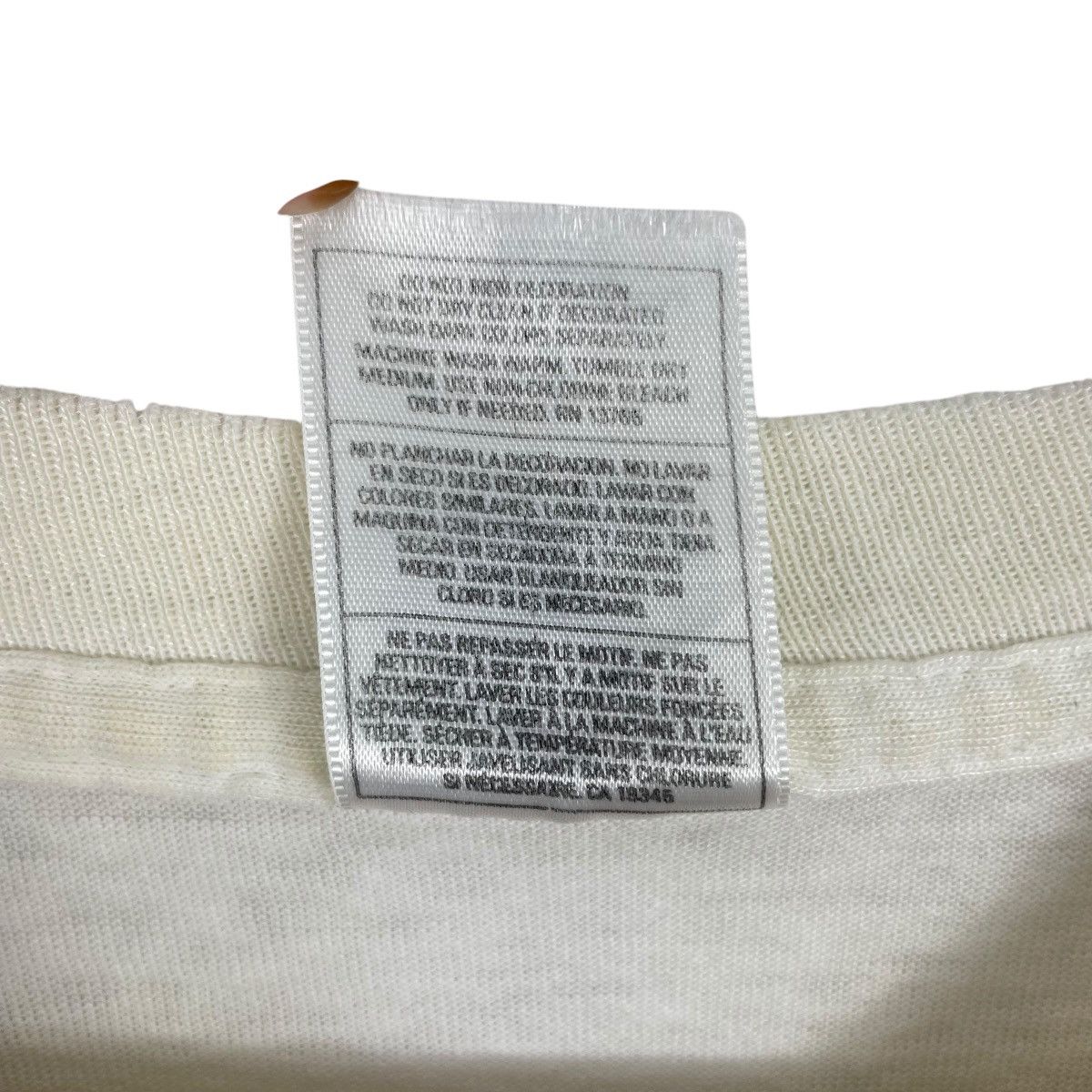 Vintage Vintage 90s Canada Vancouver Paperthin Tee Shirt Size US XL / EU 56 / 4 - 6 Thumbnail