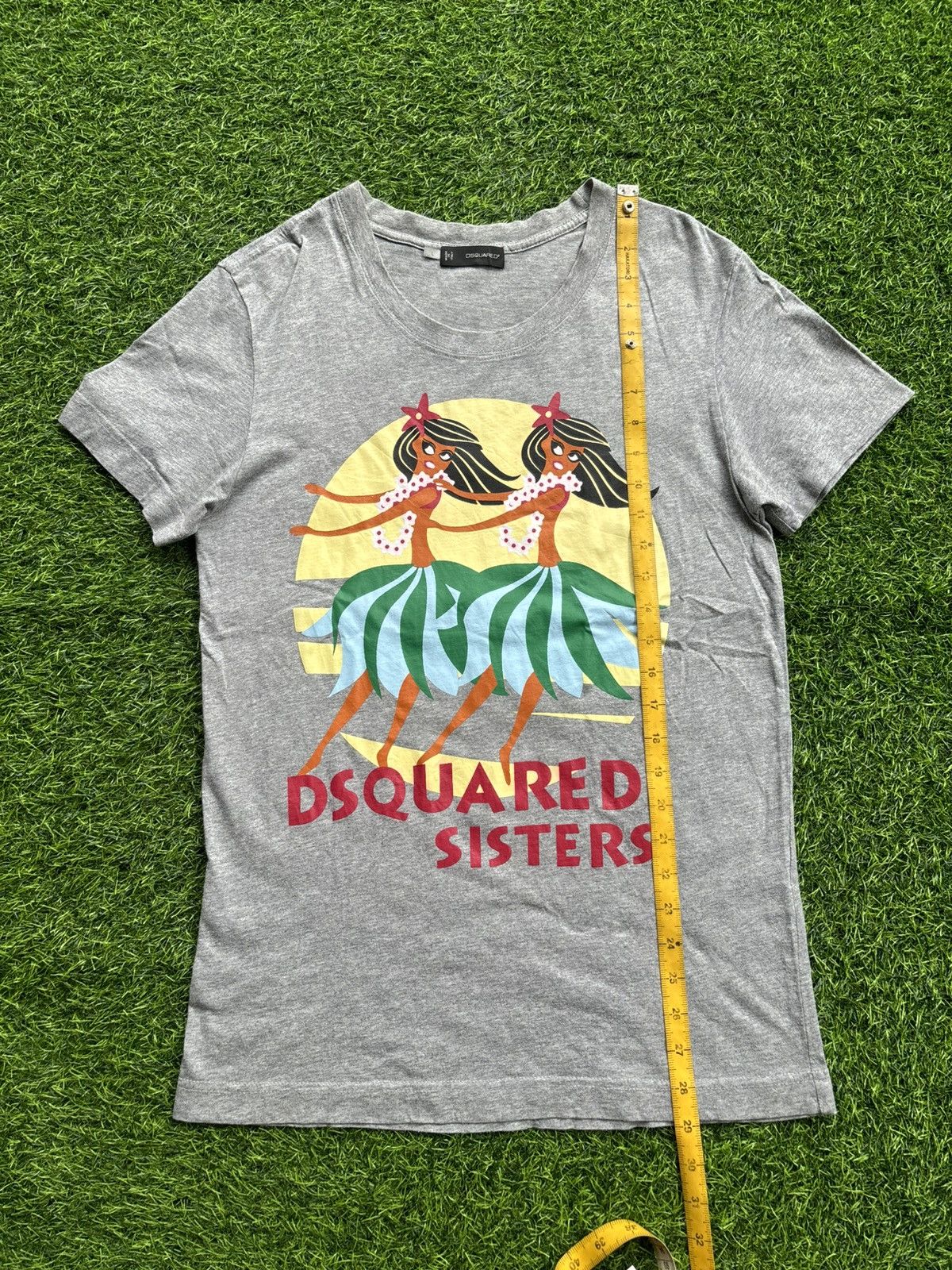 Dsquared2 Dsquared2 sisters Tshirt Size US L / EU 52-54 / 3 - 7 Thumbnail