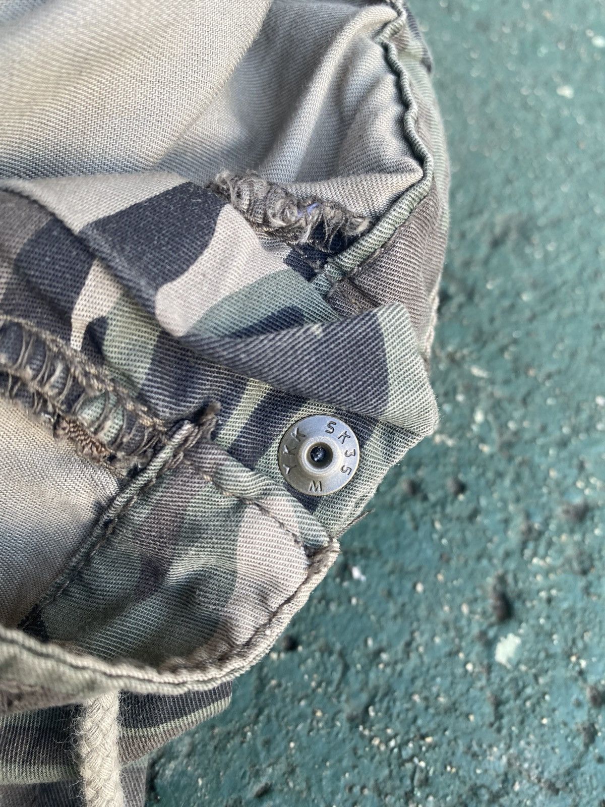 Japanese Brand Niko And.. Camou Drop Crotch Pants Size US 37 - 10 Thumbnail