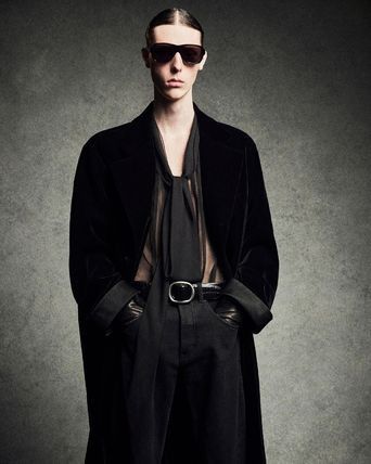 Saint Laurent Paris o1bcso1str0924 Oversized Coat in Velvet in Black Size US S / EU 44-46 / 1 - 3 Thumbnail