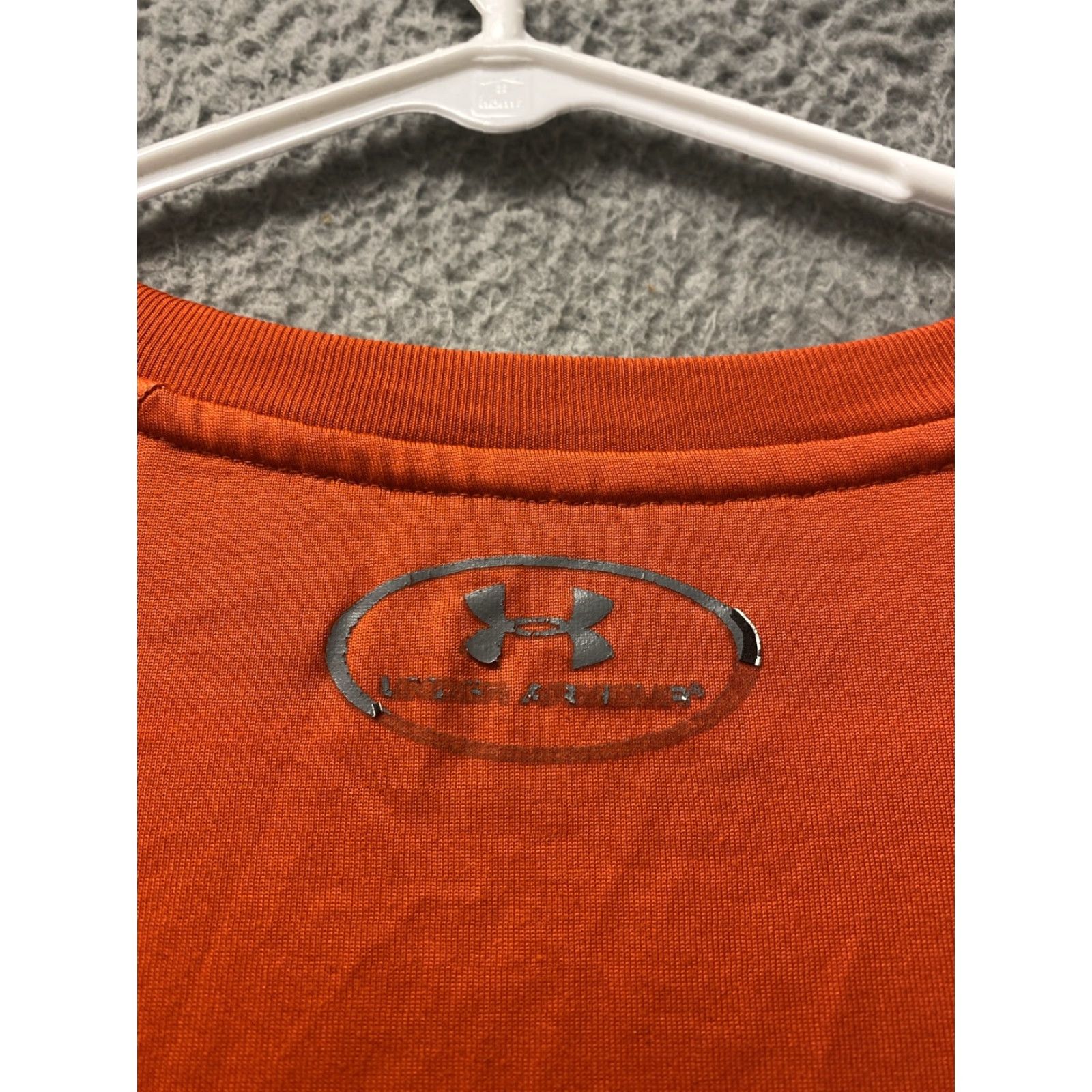 Under Armour Under Armour XL Orange Long Sleeve Henley Shirt Men's HeatGear Moisture Wicking Stretch Size US XL / EU 56 / 4 - 8 Thumbnail