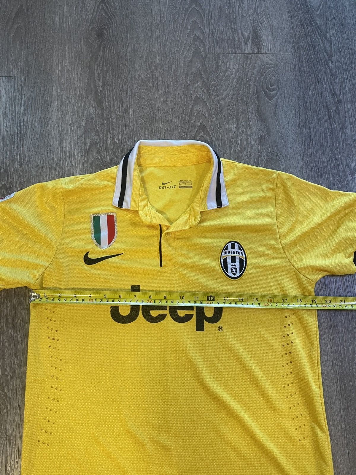 Nike Juventus Away Football Soccer Shirt Jersey Nike Authentic Size US S / EU 44-46 / 1 - 8 Thumbnail