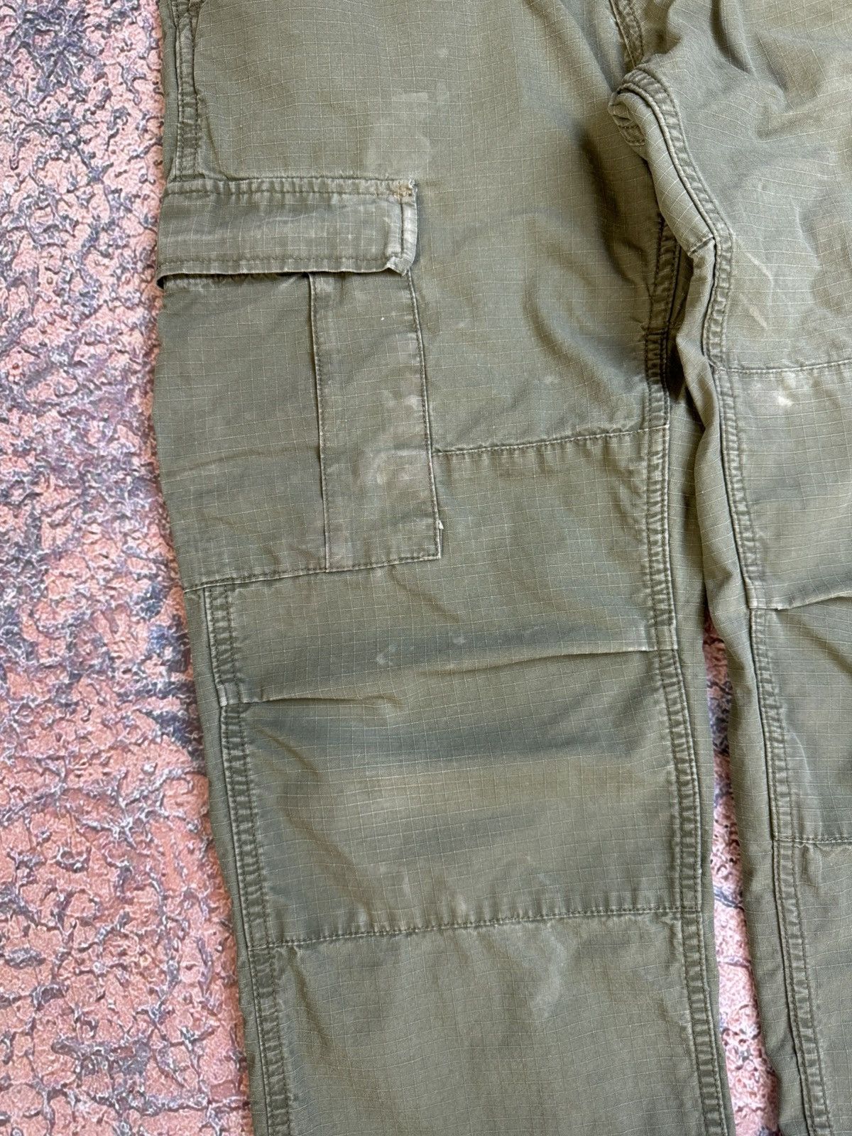 Carhartt × Vintage Carhartt vintage khaki cargo pants workwear size 31x30 Size US 31 - 10 Thumbnail