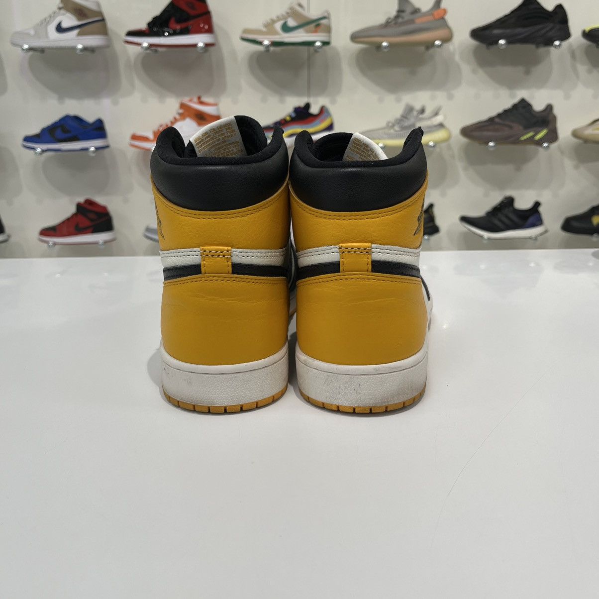 Nike Air Jordan 1 Retro High OG Taxi Size US 12 / EU 45 - 4 Thumbnail