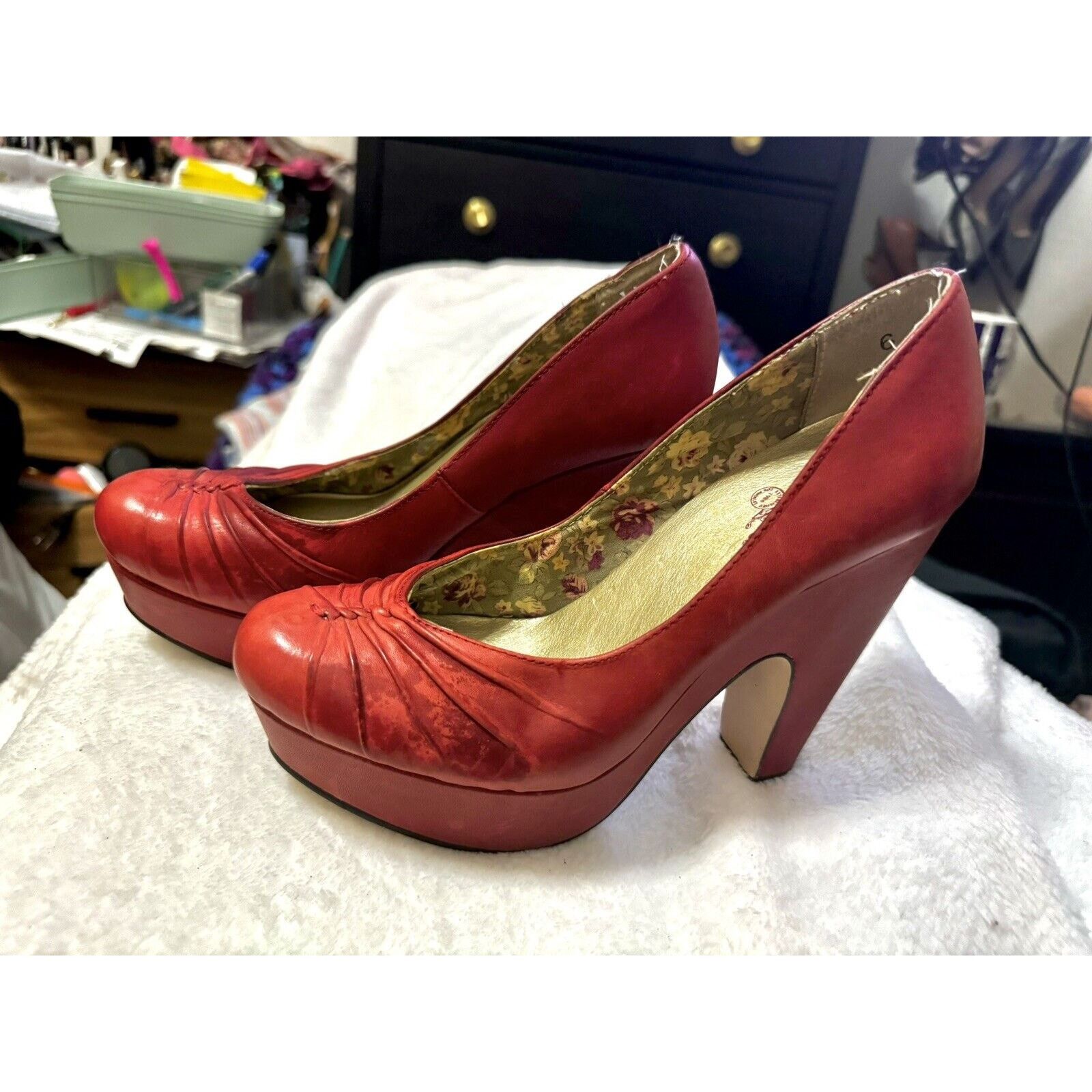 Seychelles Seychelles Women's Letter Press Pump in Red - Size 6 Size US 6 / IT 36 - 5 Thumbnail