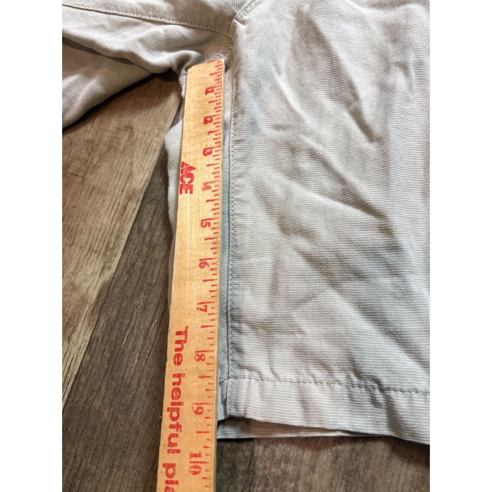 Tommy Bahama Tommy Bahama Shorts Mens 36 Beige Tencel Cotton Blend Flat Front Pockets Zipper Logo Classic Beach Tropical Lightweight Casual Summer Size US 36 / EU 52 - 2 Thumbnail