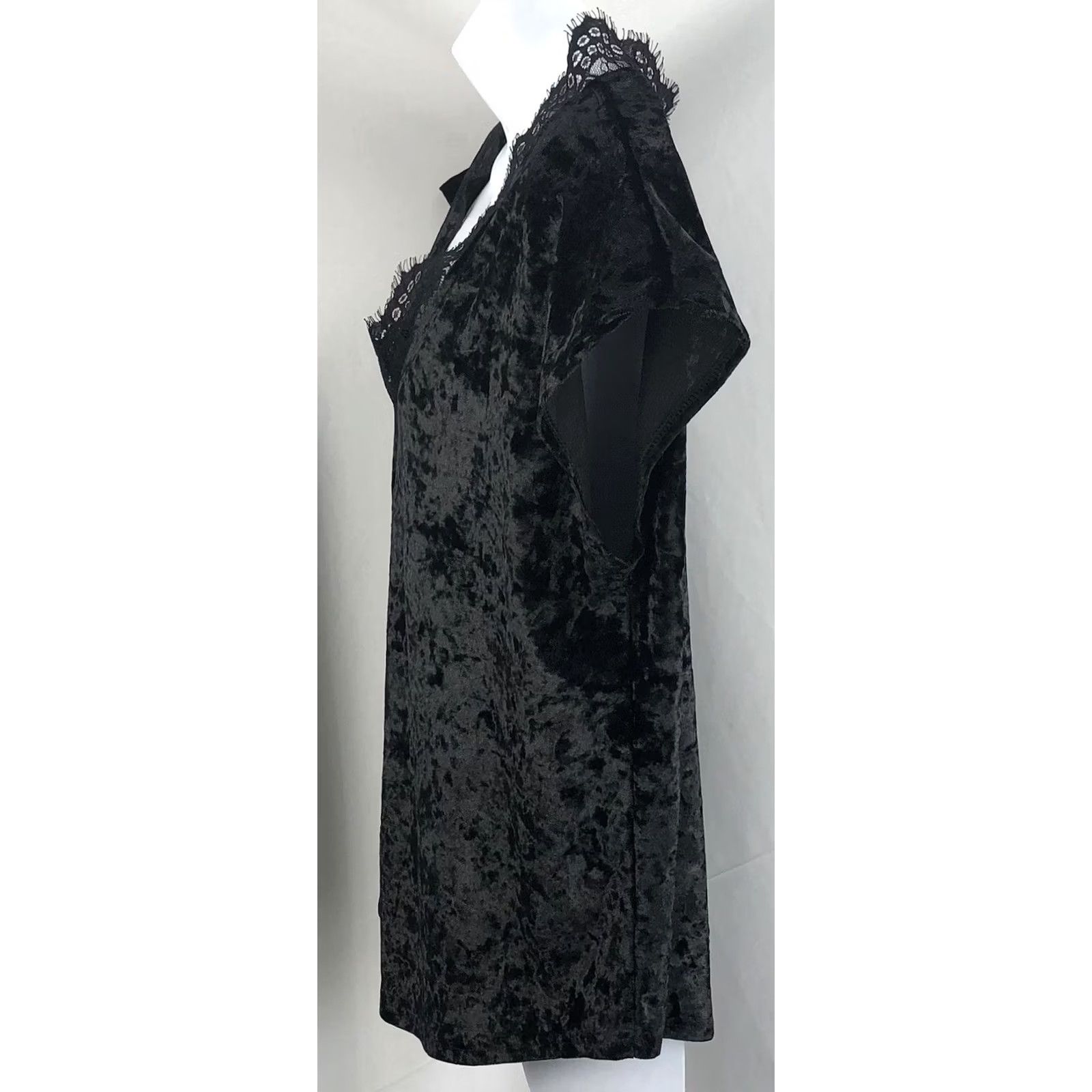 Velour VINTAGE Velour Top L Blk Lace V-Neck Short Sleeve Fairy Gothic Y2K Blouse Womens Size L / US 10 / IT 46 - 2 Thumbnail