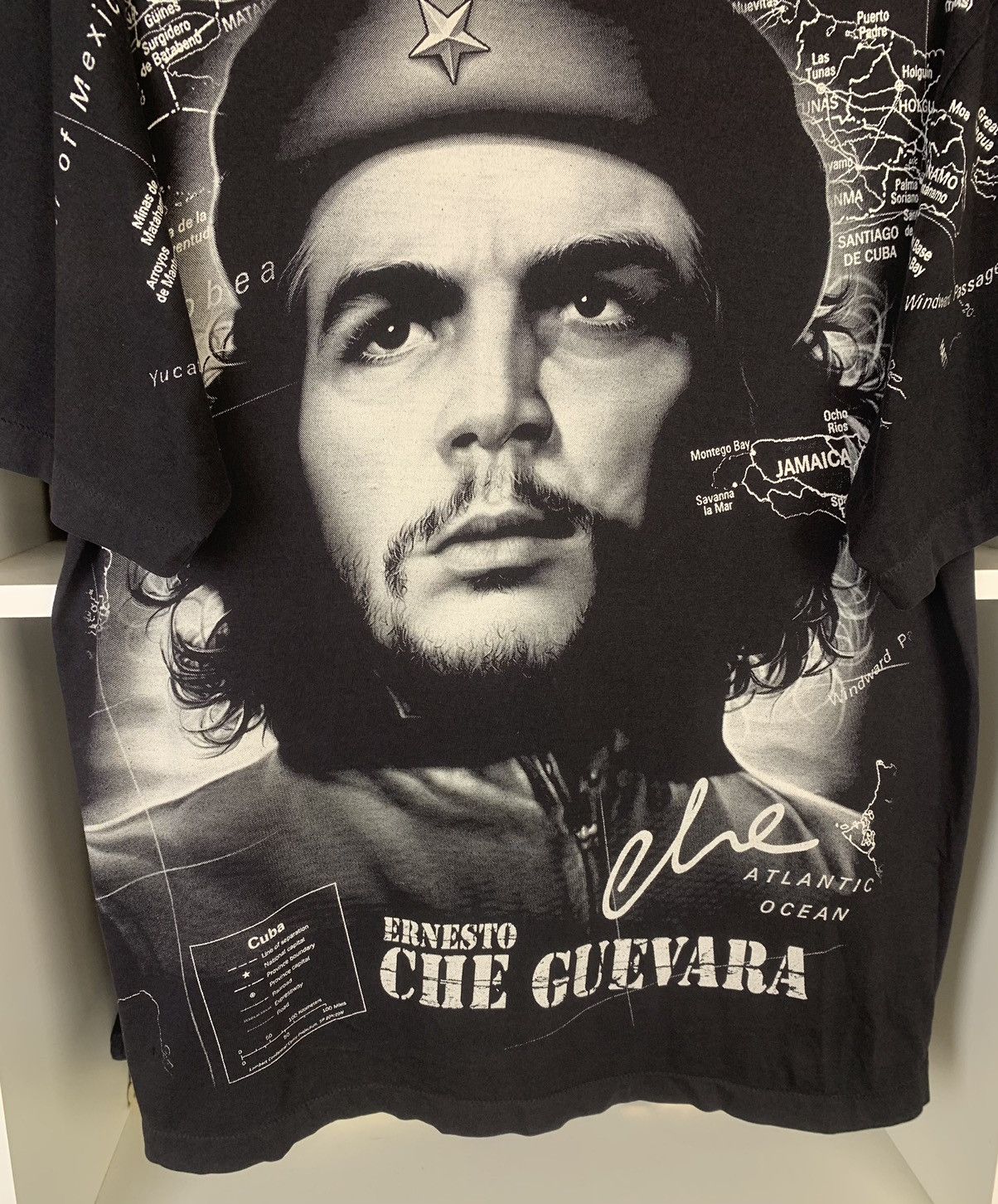 Vintage Vintage Che Guevara All Over Print Single Stitch T-shirt Size US L / EU 52-54 / 3 - 19 Thumbnail