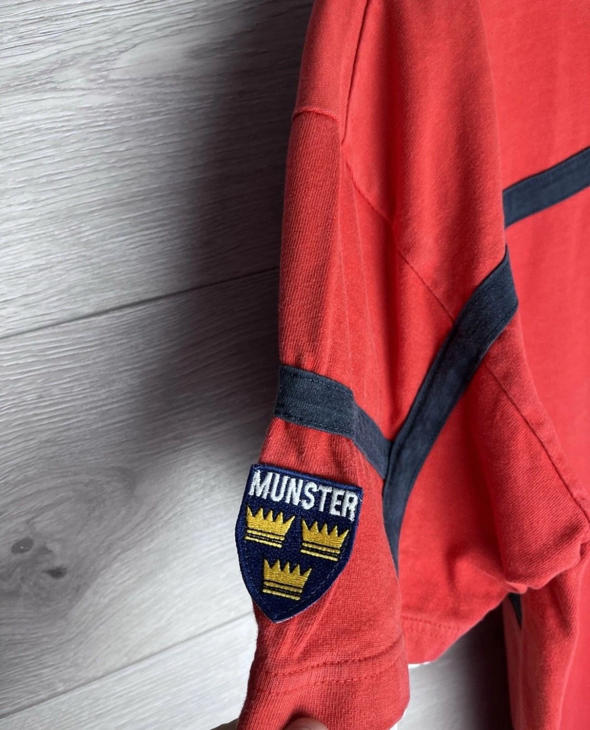 Umbro Vintage men’s soccer rugby Lansdowne Munster size M Size US M / EU 48-50 / 2 - 9 Thumbnail