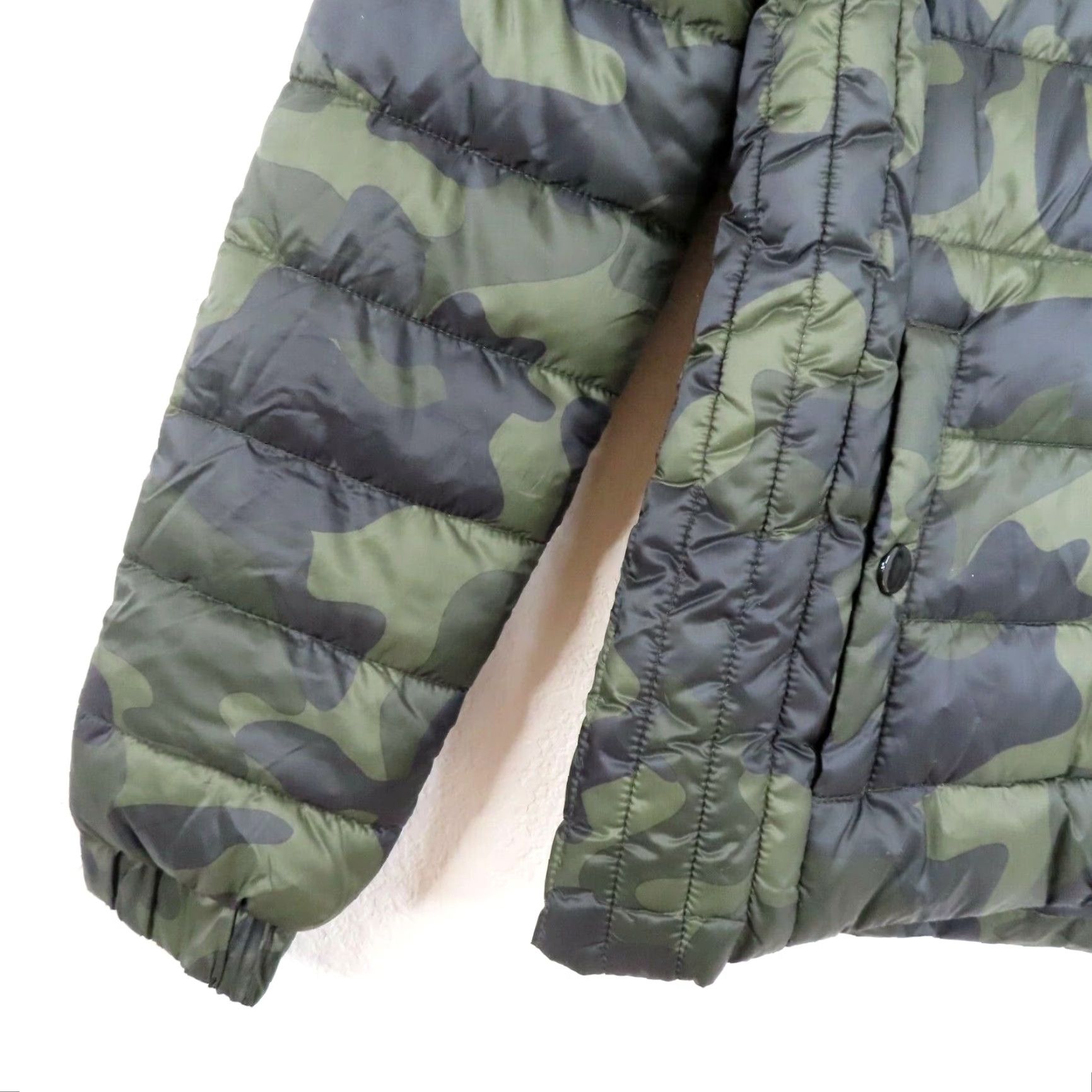 Guess GUESS Womens XS Puffer Jacket Camouflage Aden Logo Coat Shirt (Jacket) Body: Green (Camouflage) Regular Size XS Womens Size XS / US 0-2 / IT 36-38 - 4 Thumbnail