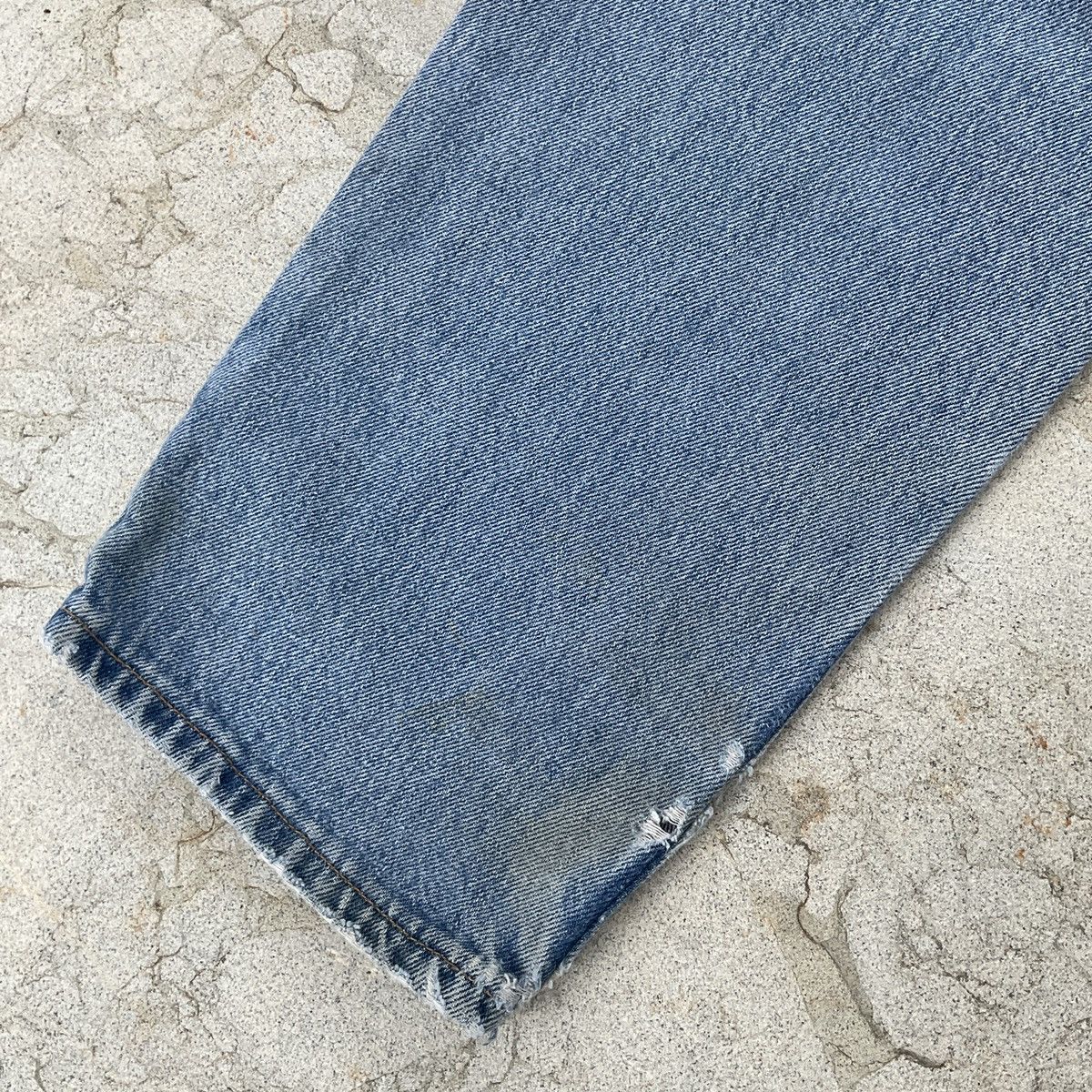 Levi's Vintage Distressed 90s Levi’s 550 Made In USA Denim Pants Size US 33 - 13 Thumbnail