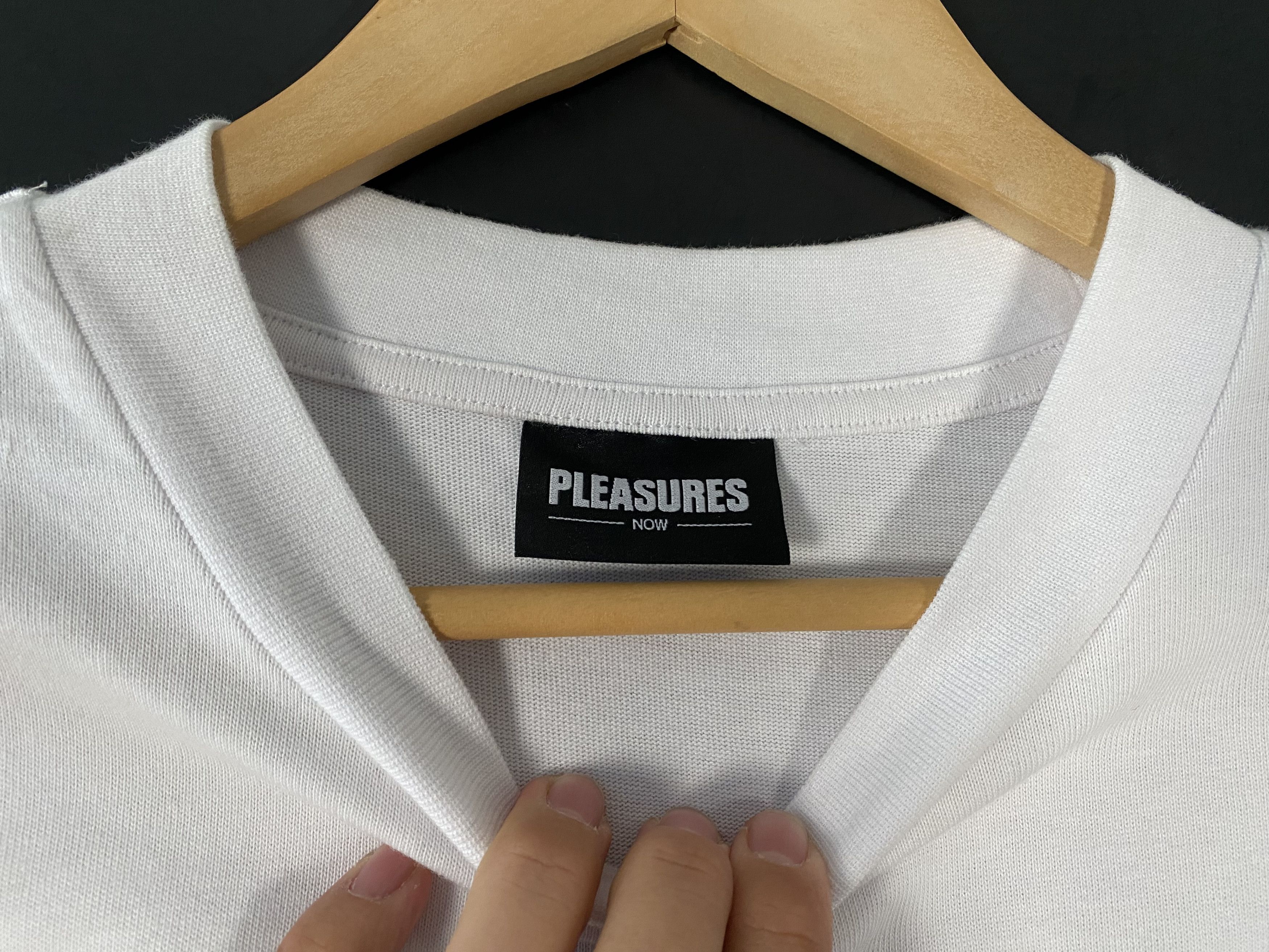 Pleasures Pleasures Fetish T-shirt white / black Size US S / EU 44-46 / 1 - 4 Thumbnail