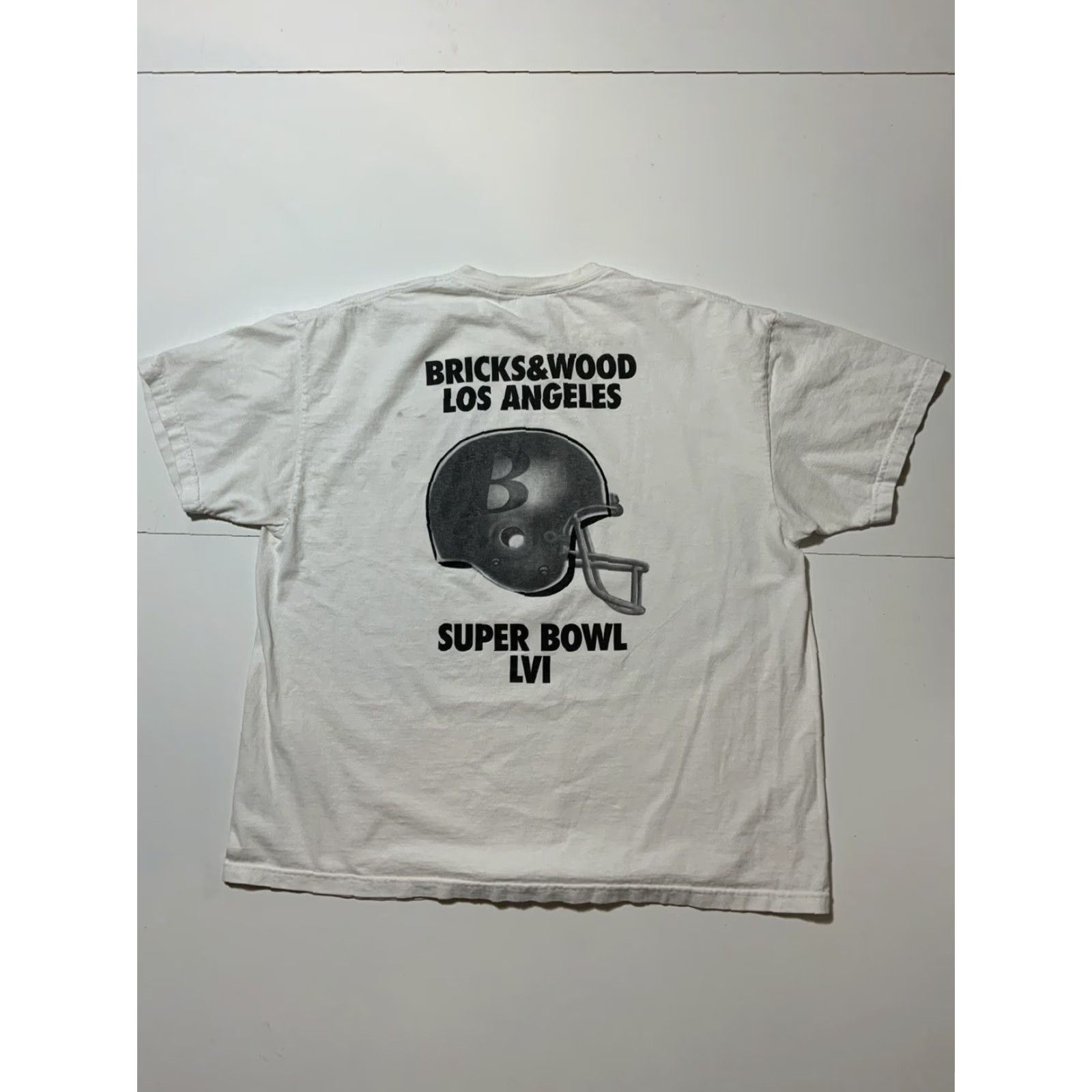 Bricks & Wood Bricks And Wood Los Angeles Super Bowl LVI Football Helmet S/S Crew T-Shirt Sz. XXL White Mens Crew Neck. Size US XXL / EU 58 / 5 - 2 Thumbnail