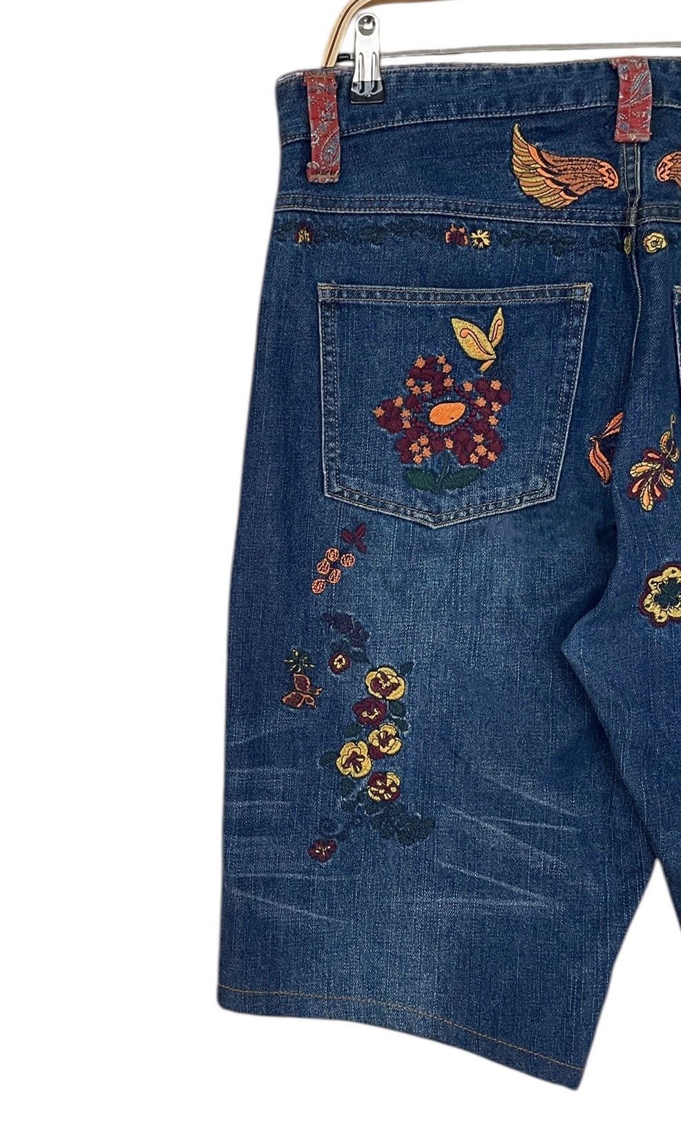 Japanese Brand × Vintage Vintage Japanese Brand Flower Patches Short Jeans 2000s Size US 26 / EU 42 - 7 Thumbnail