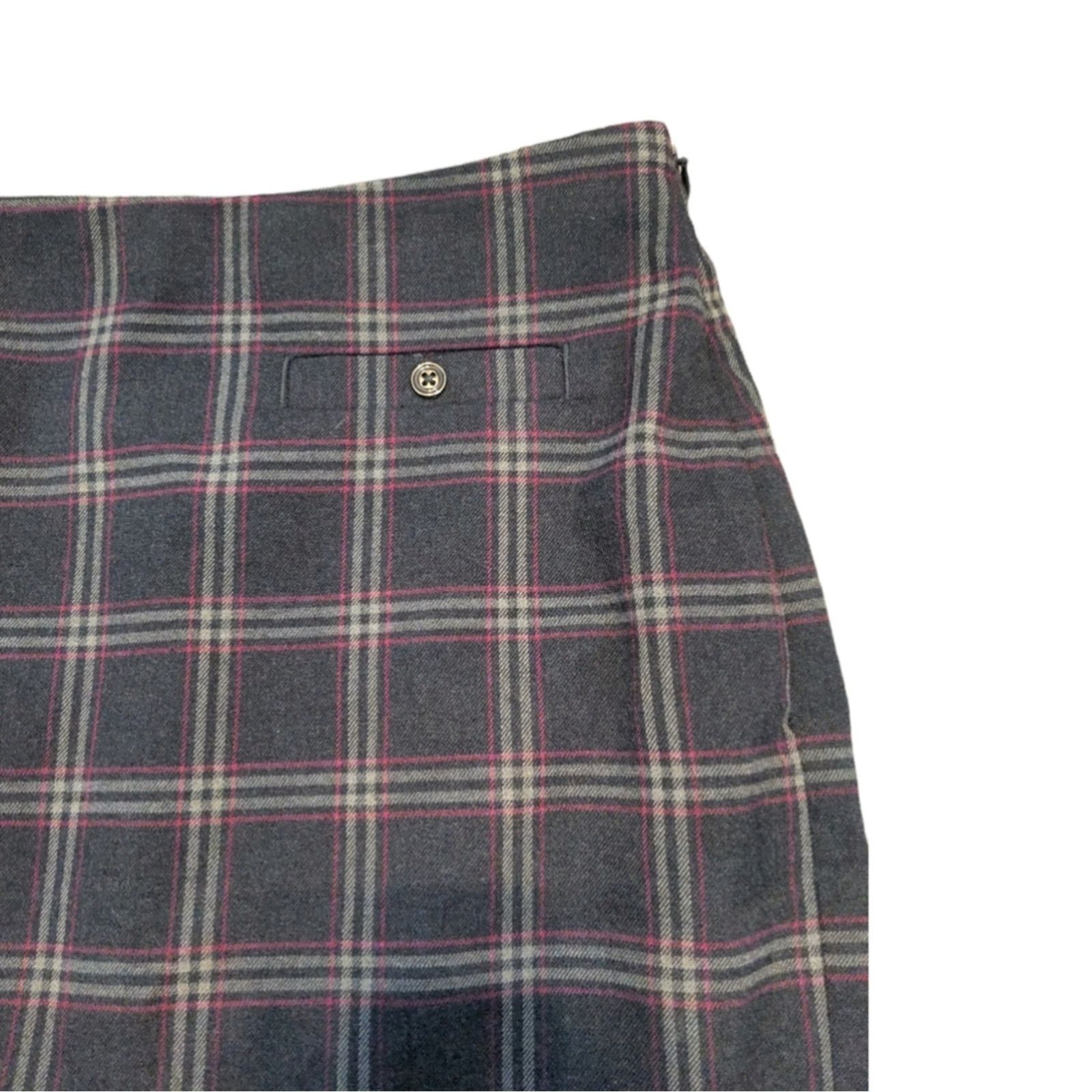Banana Republic Preppy Banana Republic Gray Red Plaid Mini Skirt Size 2 Size 26" / US 2 / IT 38 - 4 Thumbnail