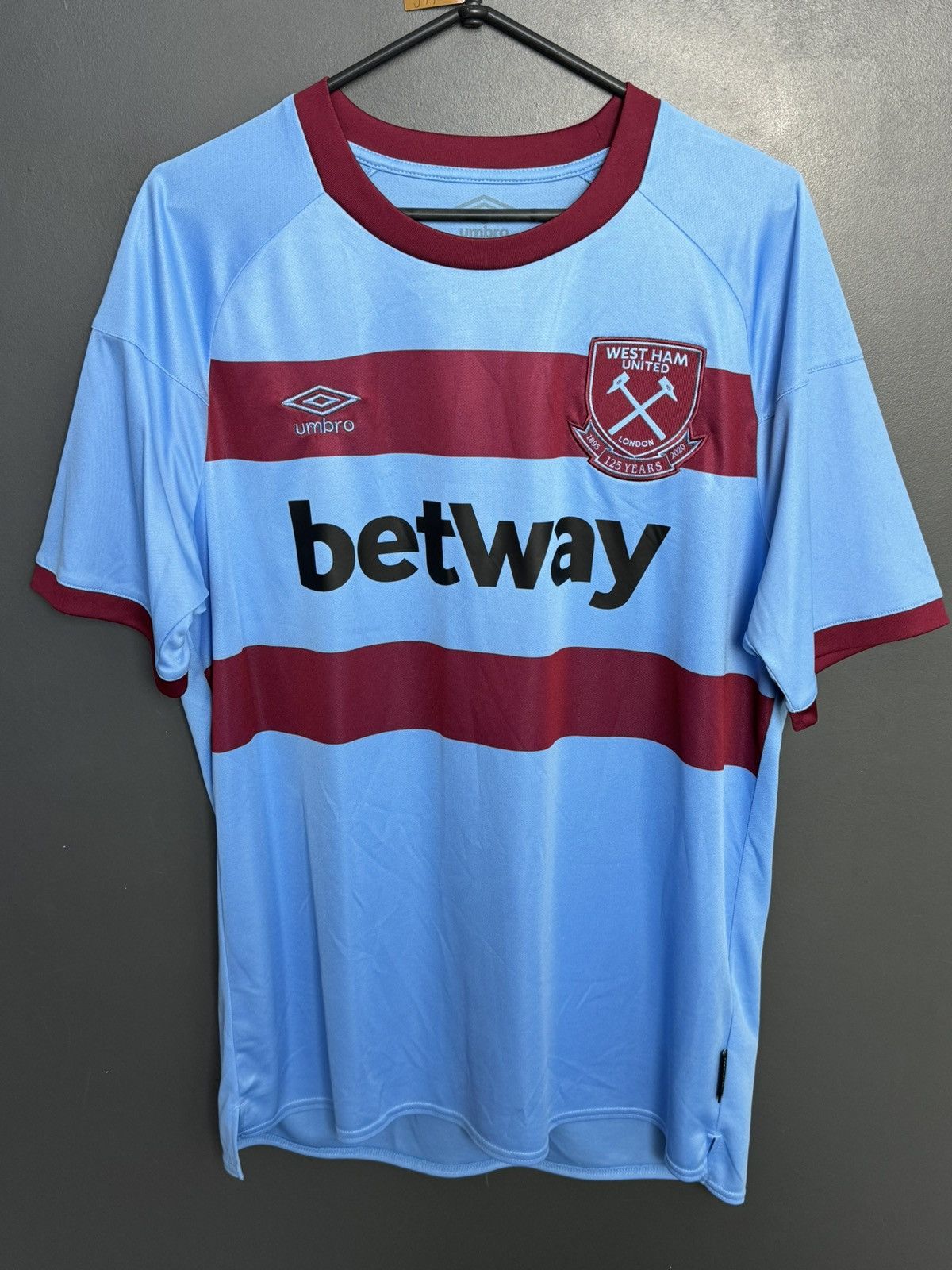 Umbro West Ham United 20/21 Away Football Jersey Size US XL / EU 56 / 4 - 1 Thumbnail