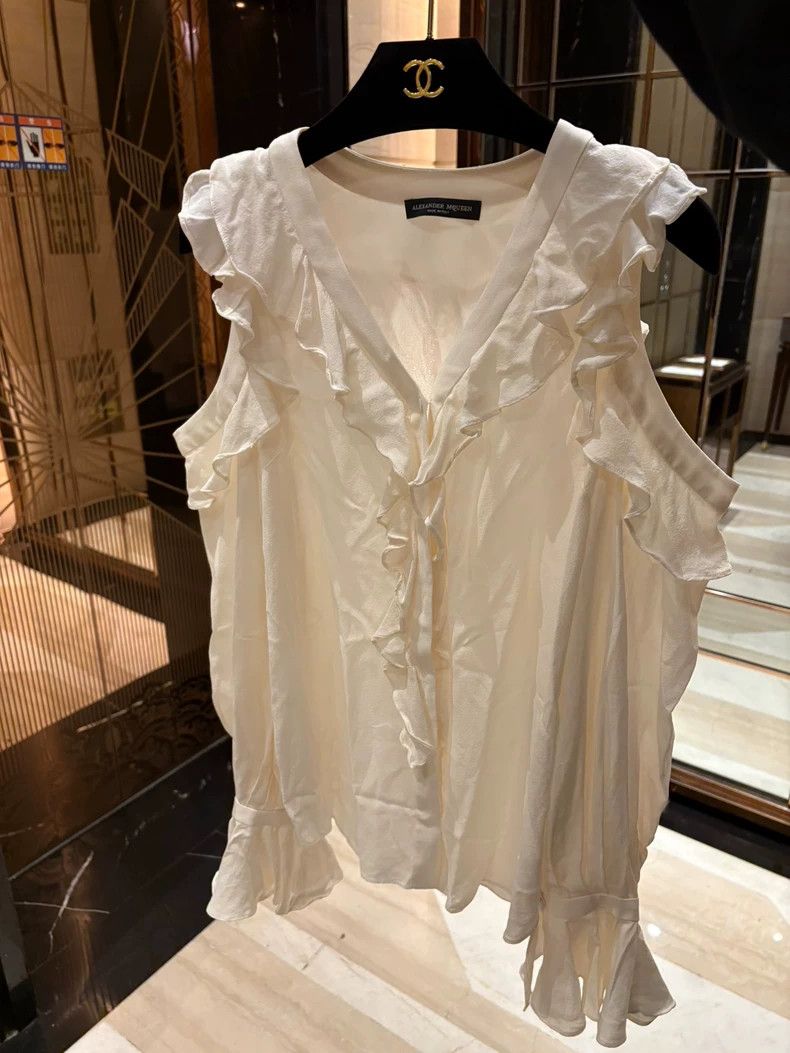 Alexander McQueen Alexander McQUEEN size 36 Lotus leaf edge off shoulder lon Size S / US 4 / IT 40 - 8 Thumbnail