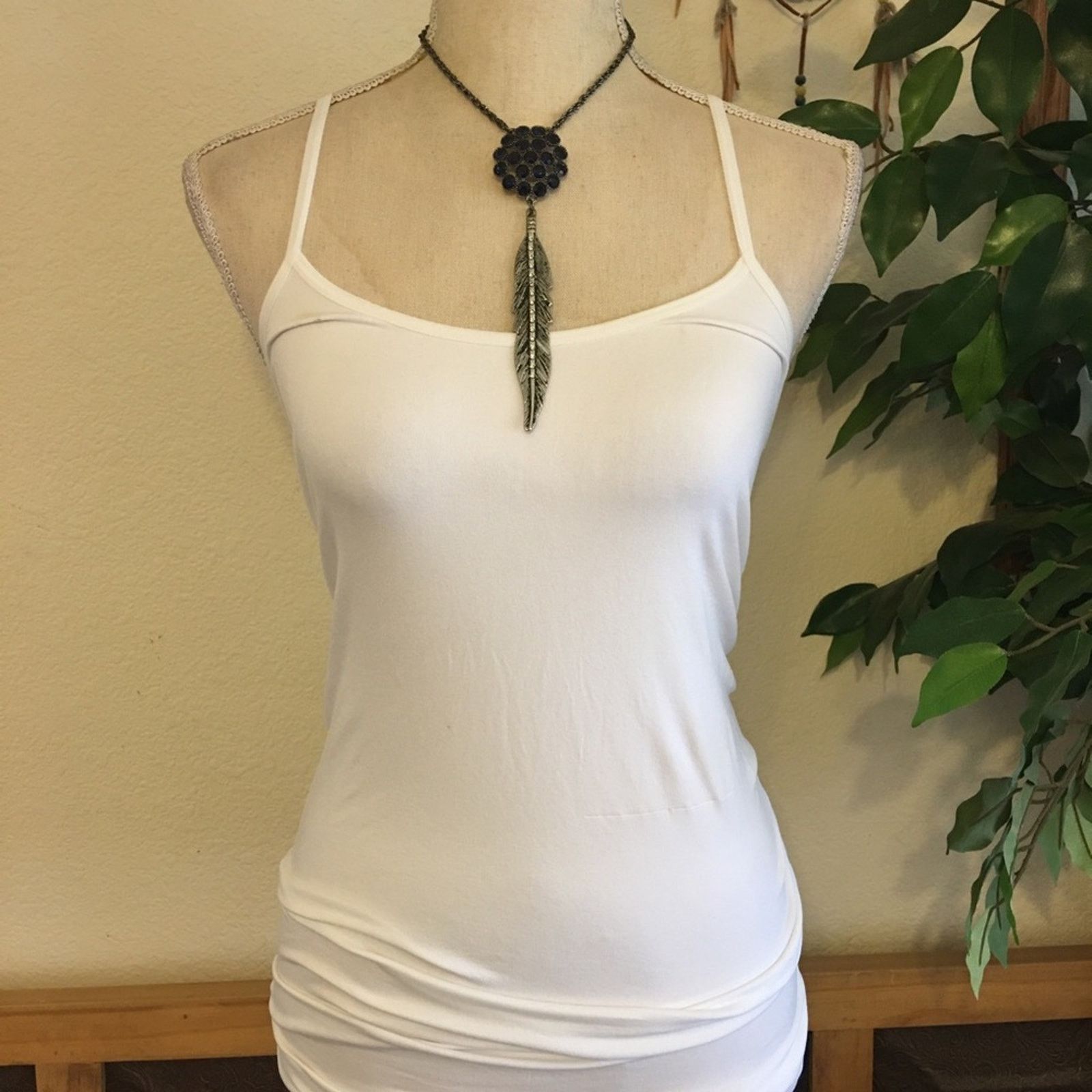 Handmade Repurposed blue stone medallion feather necklace Size ONE SIZE - 4 Thumbnail