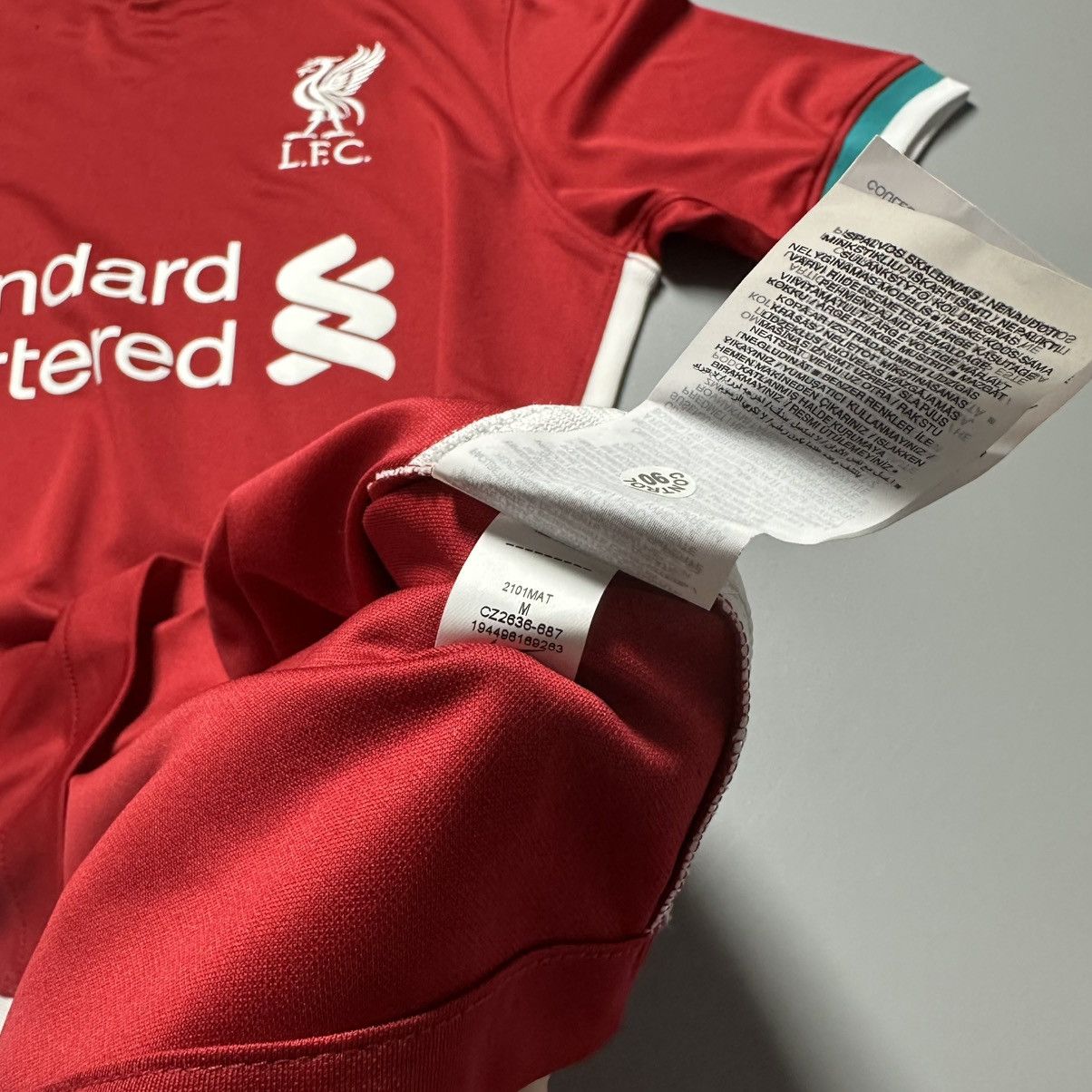 Vintage LIVERPOOL NIKE 2020/2021 FOOTBALL HOME JERSEY #20 DIOGO JOTA Size US M / EU 48-50 / 2 - 11 Thumbnail