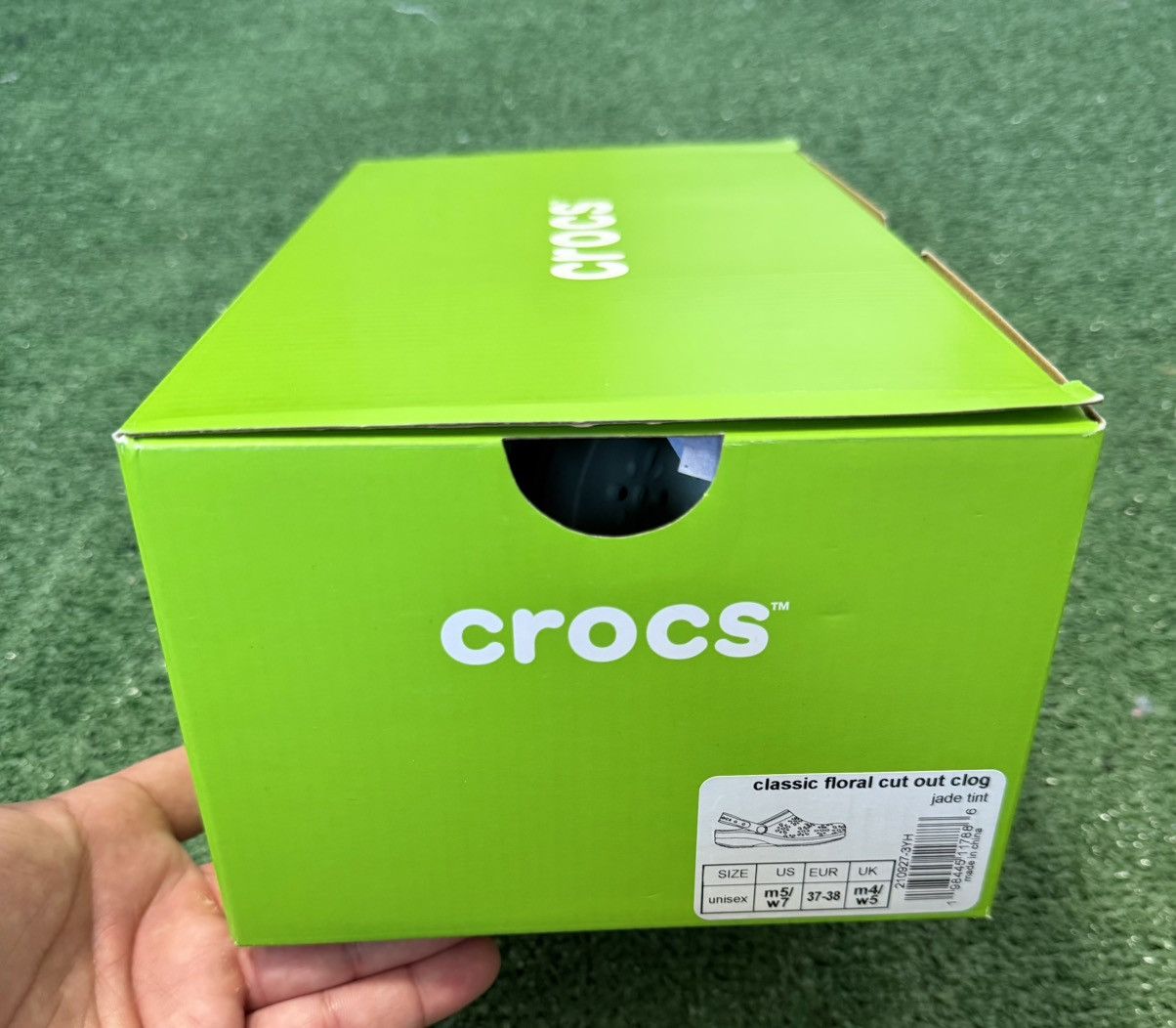 Crocs Crocs Classic Floral Cut Out Clog Jade Tint Men 5/ Women 7 Size US 7 / IT 37 - 6 Thumbnail