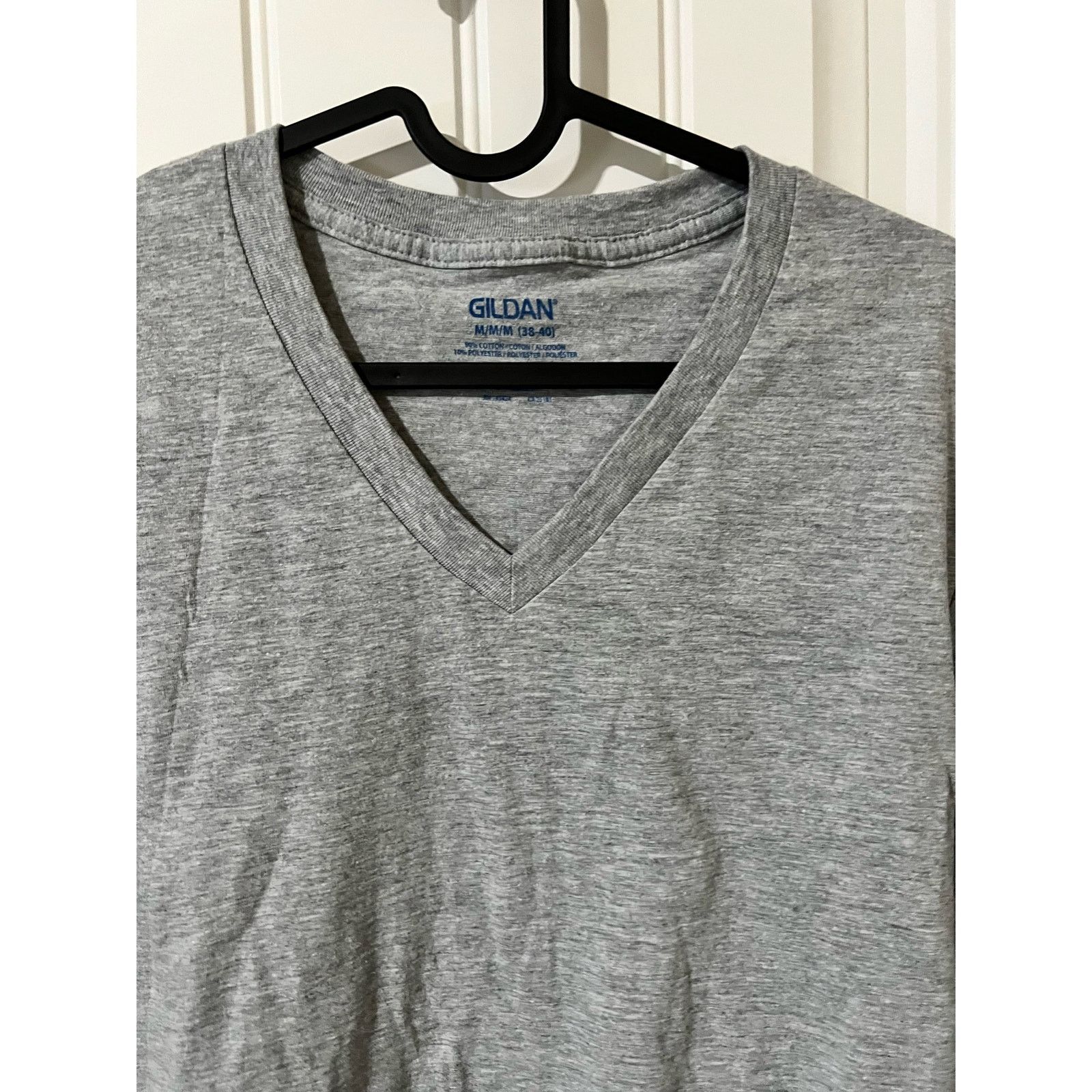 Gildan V-Neck T-Shirts Tagless Grey/black (38-40) Moisture wicking Size US M / EU 48-50 / 2 - 6 Thumbnail
