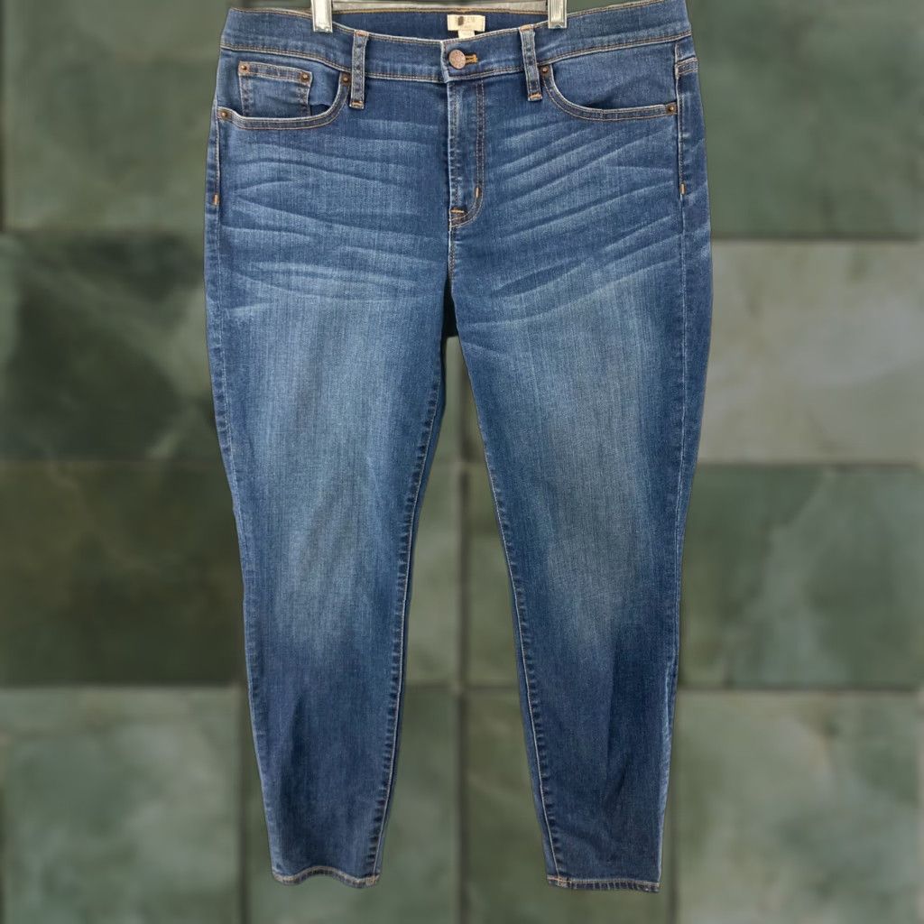 J.Crew J.CREW Women's 32x28 Medium Wash Straight Jeans Denim Regular Fit Blue Size 24" / US 00 / IT 34 - 1 Thumbnail