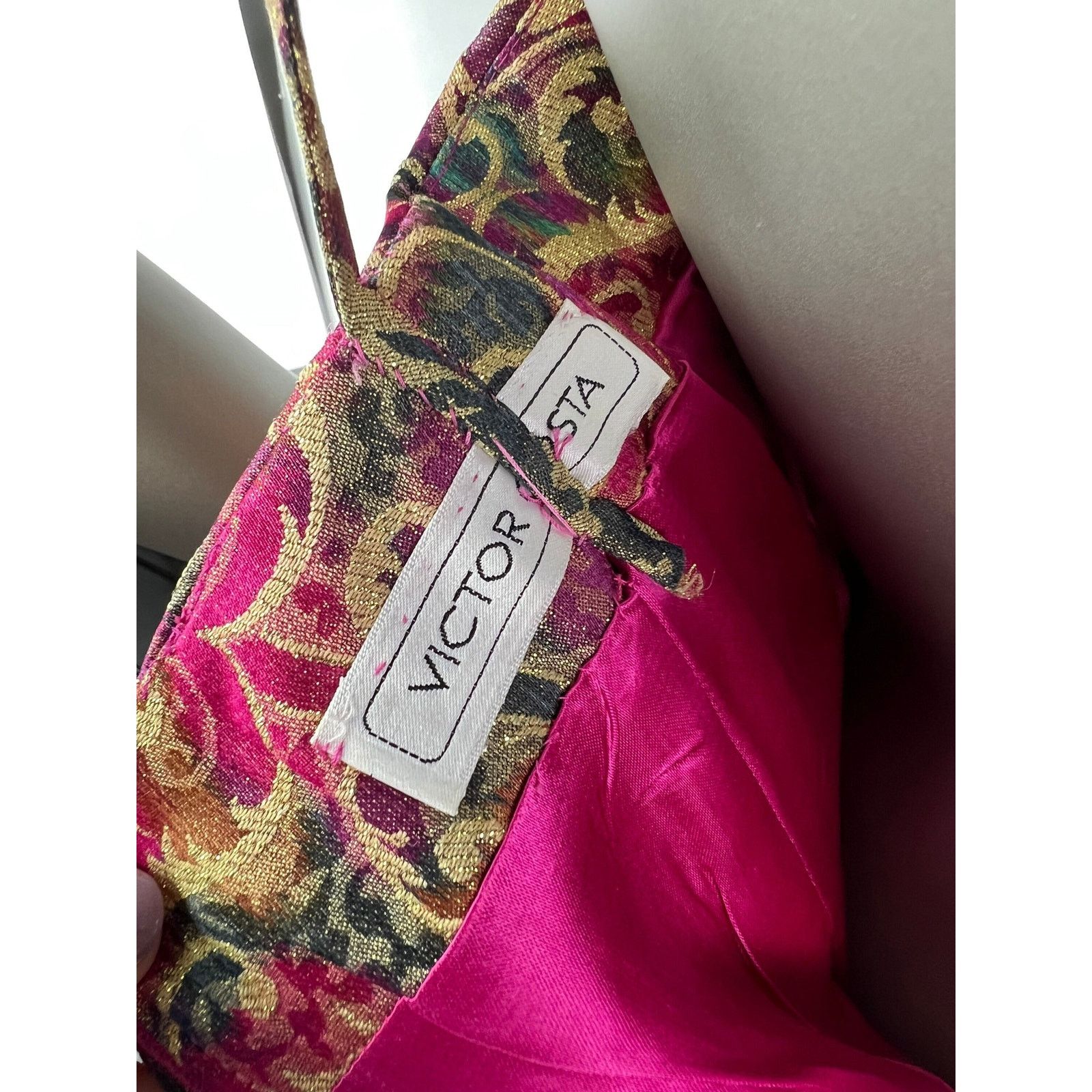 Vintage Vintage 1980s Victor Costa Fuchsia Dress Crystal Buttons SM Size S / US 4 / IT 40 - 4 Thumbnail