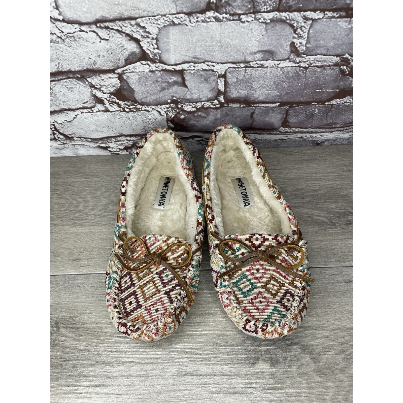 Minnetonka Minnetonka Sally Moccasins Cream Aztec Southwest Faux Fur Li Size US 10 / IT 40 - 8 Thumbnail
