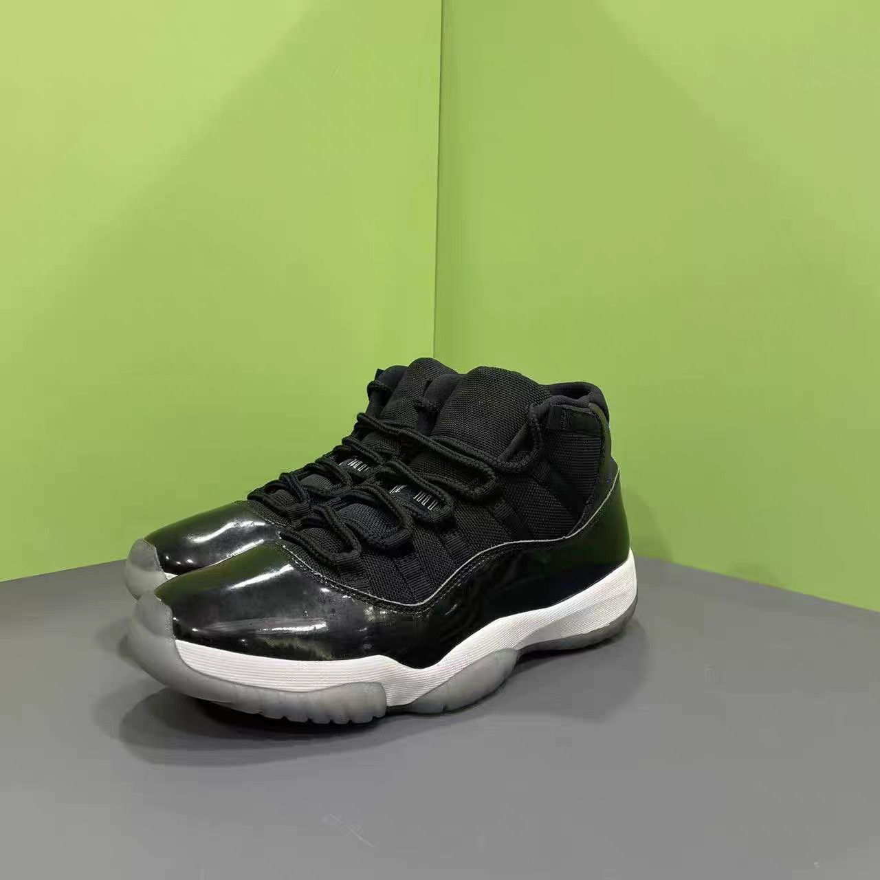 Jordan Brand Air Jordan 11 Space Jam K15 Size US 11.5 / EU 44-45 - 1 Thumbnail