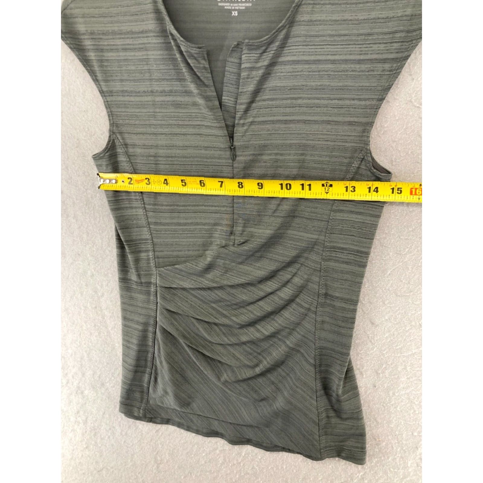 Athleta Athleta Shirt XS Gray Stretch Yoga Womens Athletic Fitted V-Neck Sleeveless Pullover Size XS / US 0-2 / IT 36-38 - 2 Thumbnail