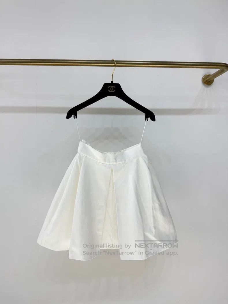 Chanel Chanel The most beautiful satin puffy skirt in the roof se Size 42" / US 20 - 1 Thumbnail