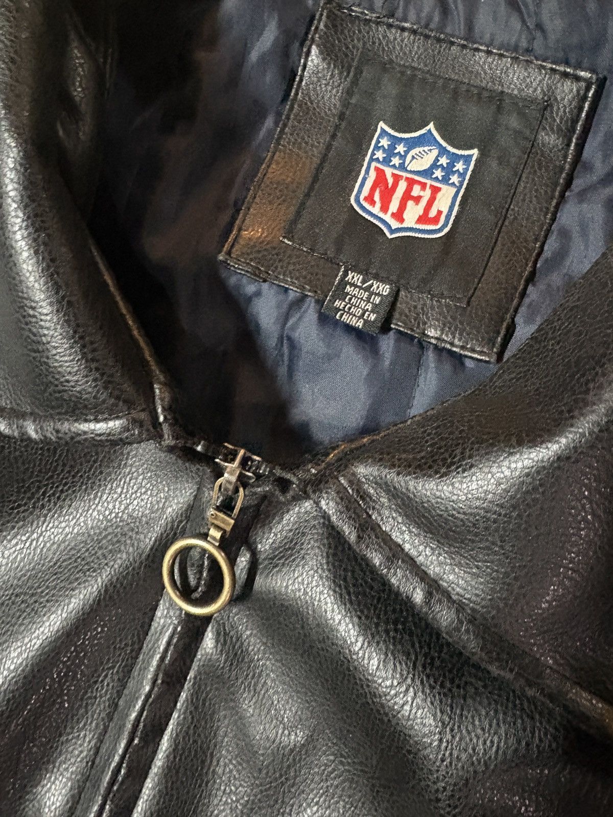 NFL Vintage 00’s Chicago Bears NFL Leather Jacket Navy Size XXL Size US XXL / EU 58 / 5 - 10 Thumbnail