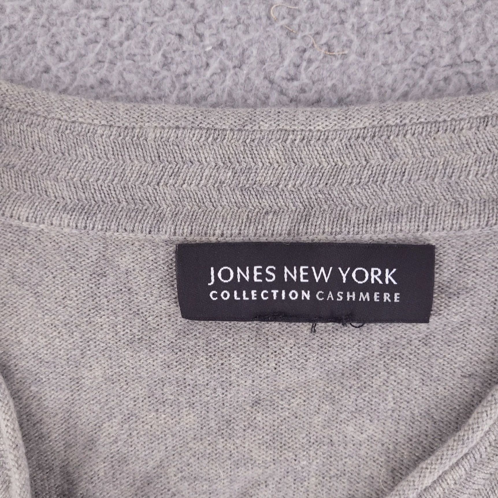 Jones New York Jones New York Sweater Womens Medium V-Neck Gray Knit Size M / US 6-8 / IT 42-44 - 3 Thumbnail