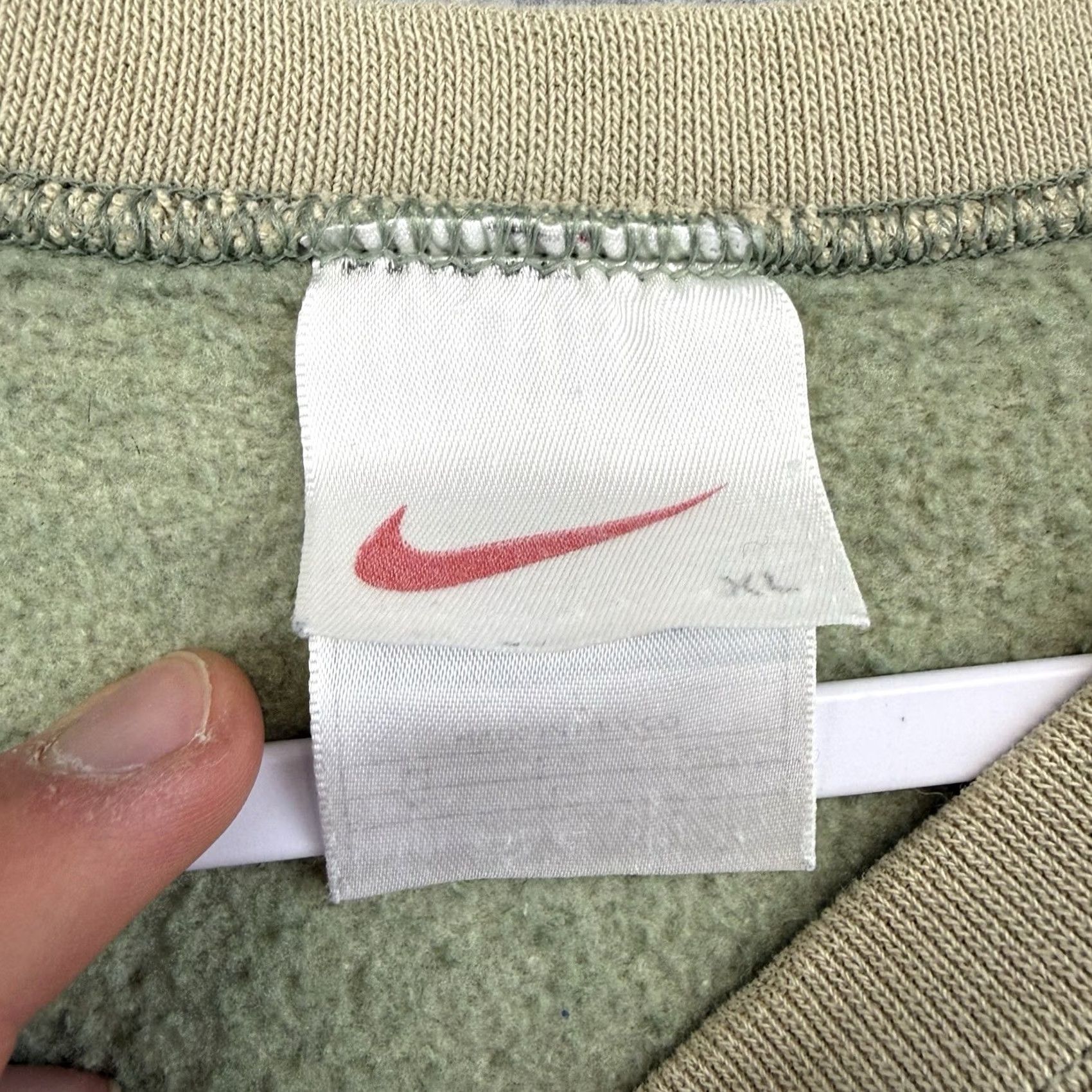 Nike VINTAGE Nike Embroidered Mini Swoosh Sage Green Crewneck XL Olive 90s Beige Sweatshirt Men’s Pullover Size US XL / EU 56 / 4 - 3 Thumbnail